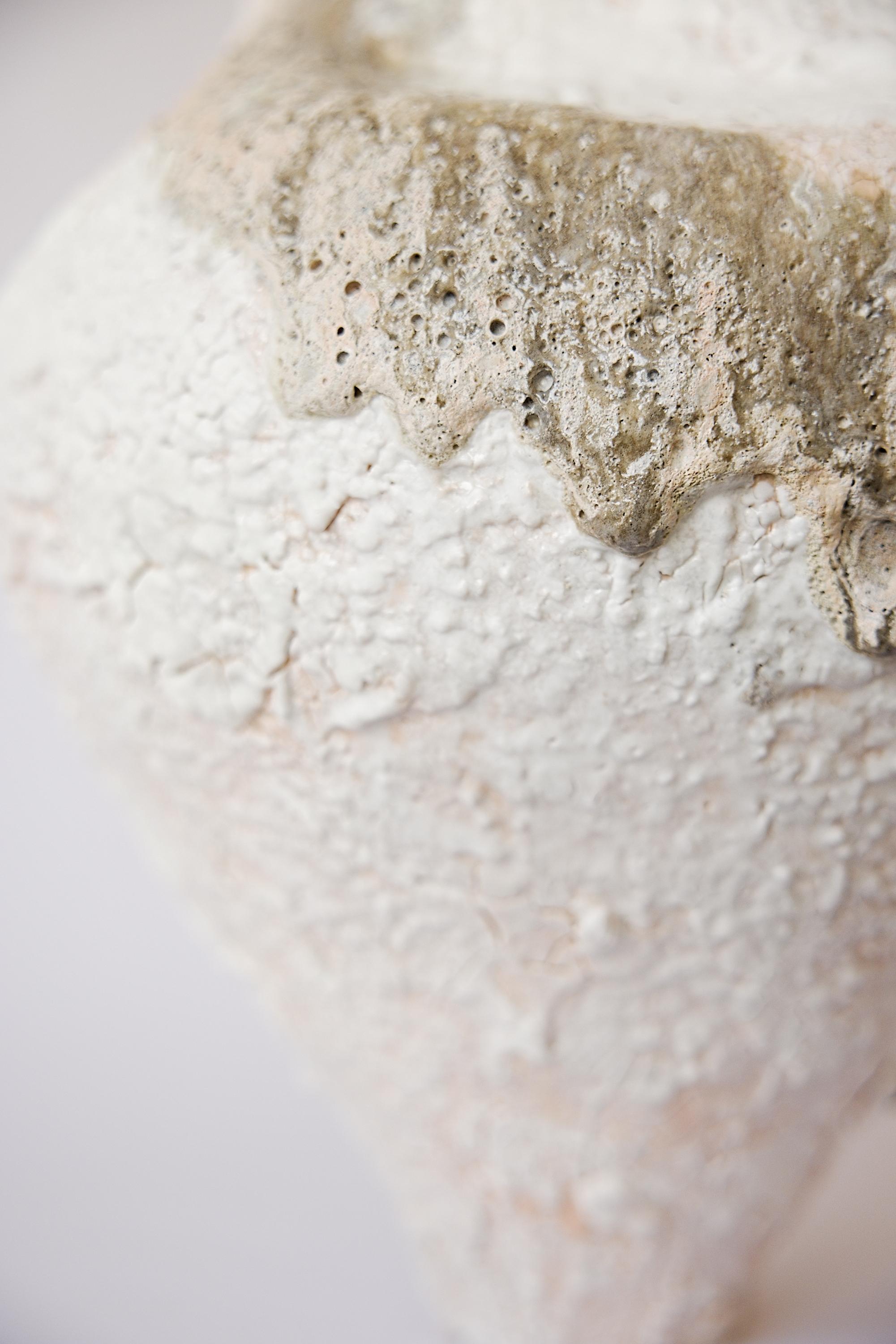 Vaso a forma libera Hand Made della serie Textured Drift In condizioni Nuovo in vendita a Van Nuys, CA