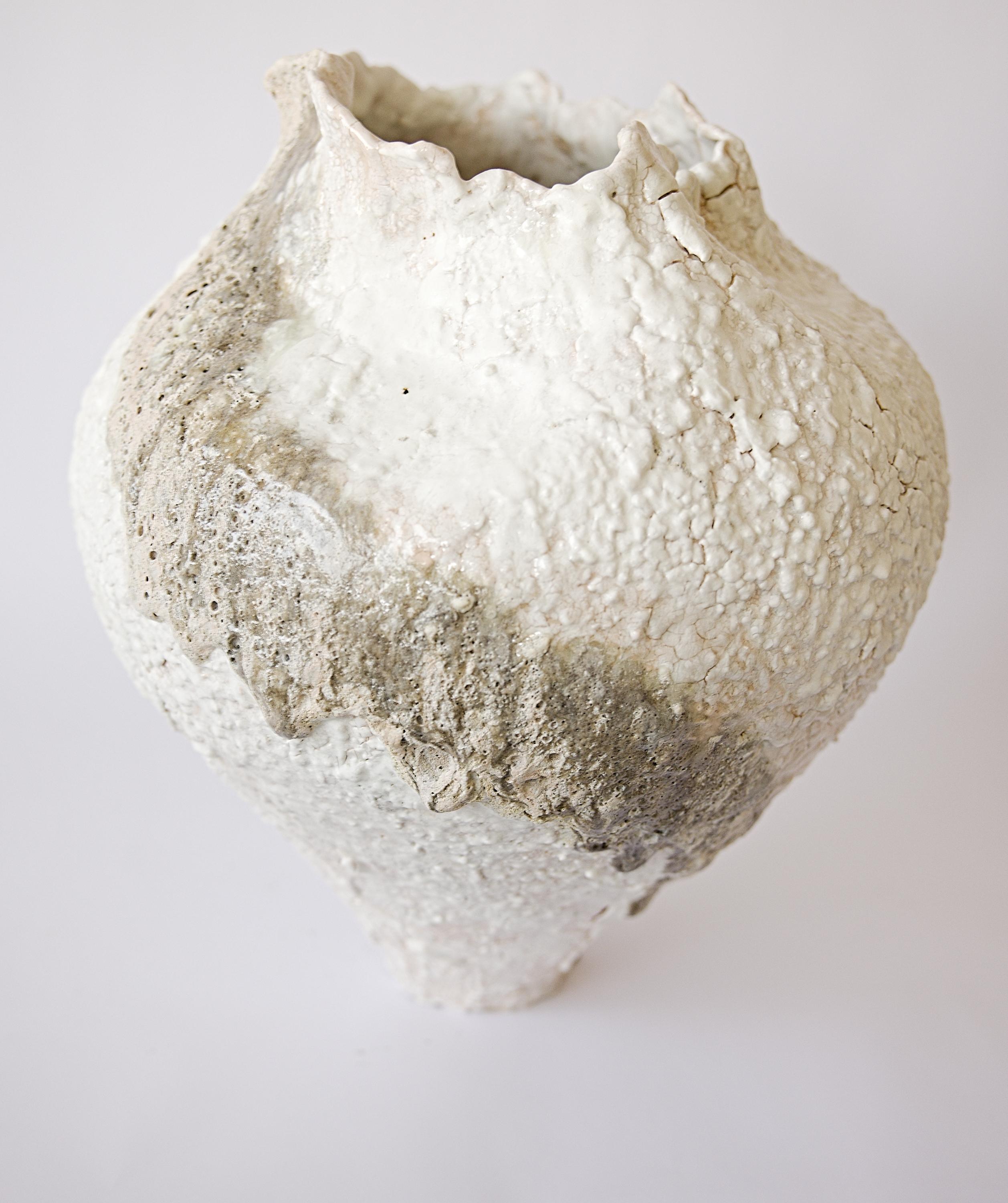 Ceramica Vaso a forma libera Hand Made della serie Textured Drift in vendita