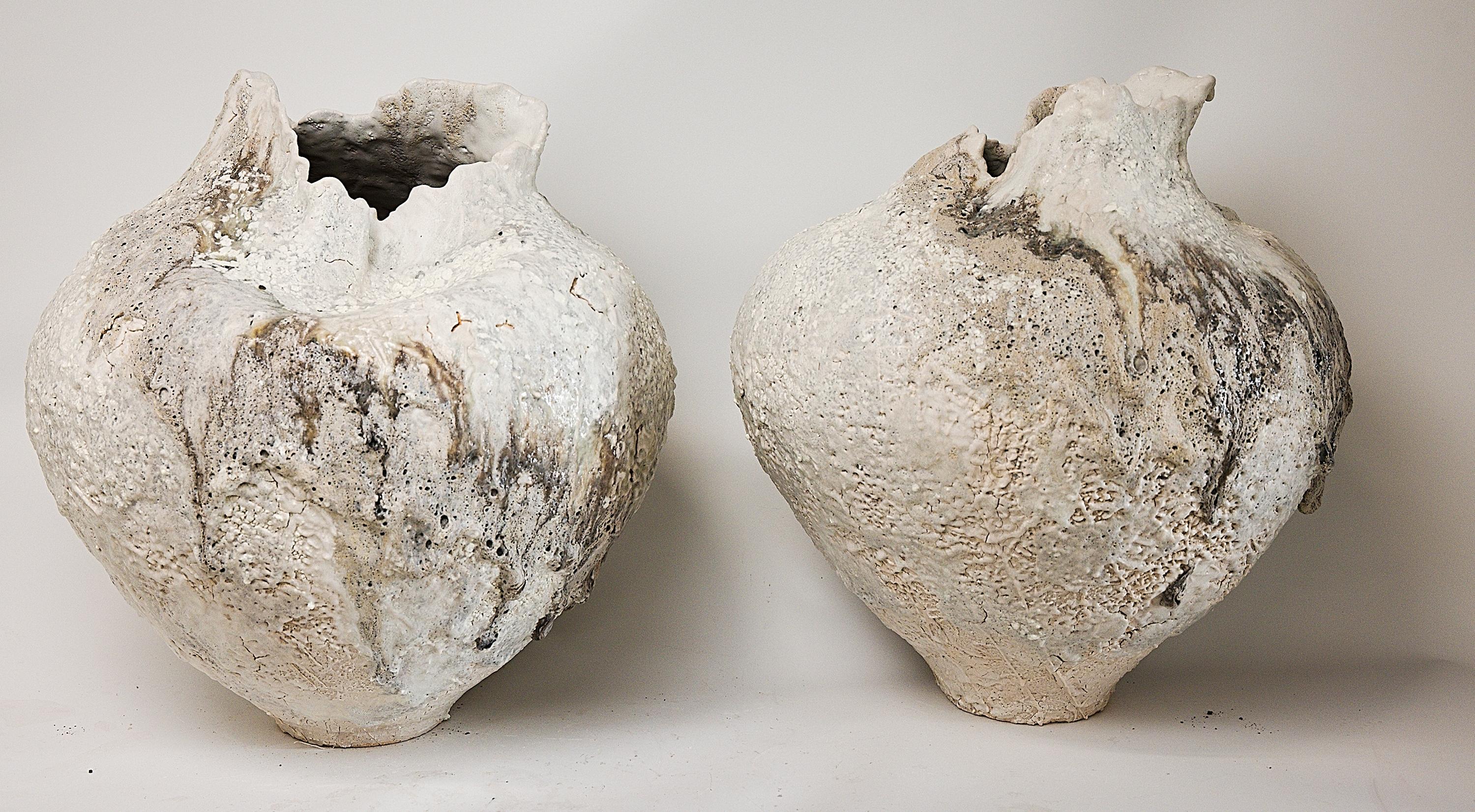 Textured Drift Series Freie Form Hand Made Vase im Angebot 1