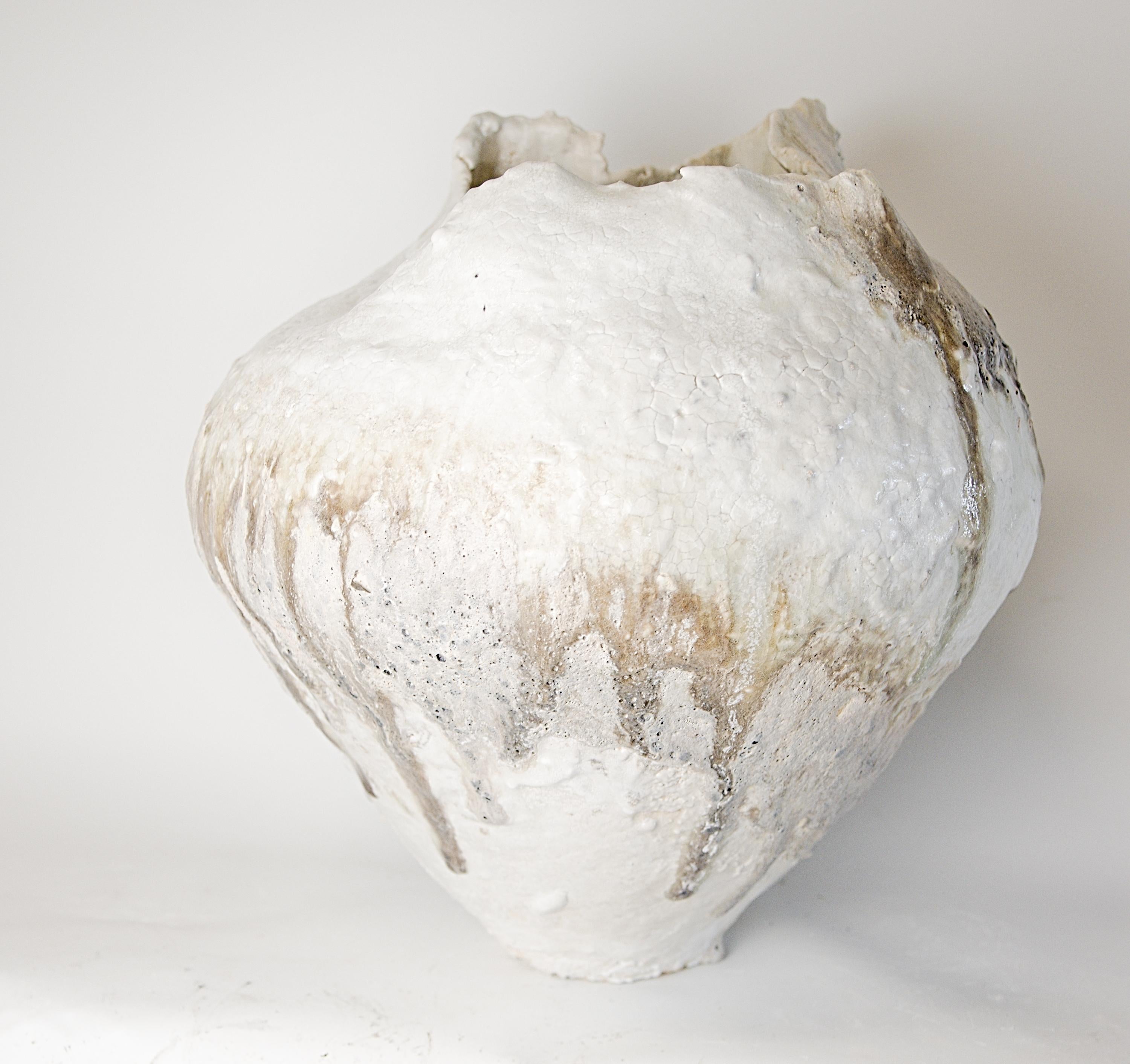 Florero II de forma libre hecho a mano de la serie Textured Drift en venta 6