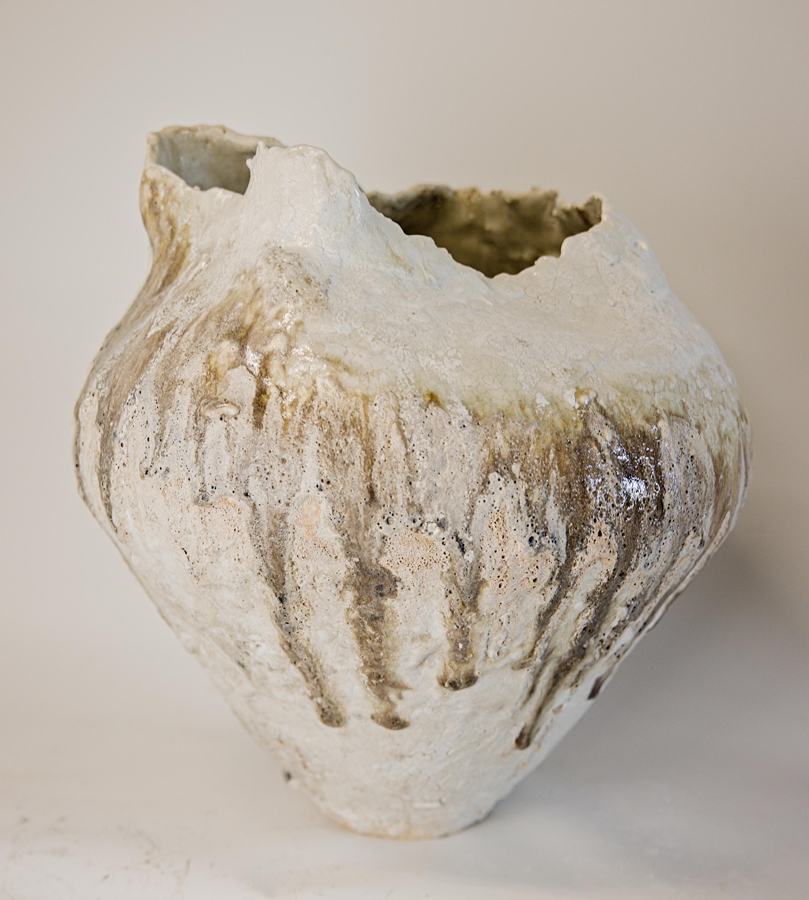 Florero II de forma libre hecho a mano de la serie Textured Drift en venta 7