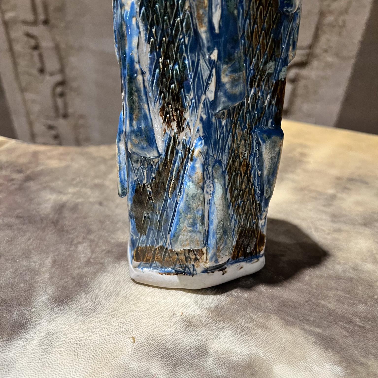 XX secolo Vaso blu geometrico testurizzato Studio moderno Art Pottery in vendita