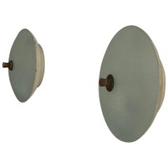 Paire d'appliques en verre texturé et métal blanc pour Lumi, années 1950, Italie
