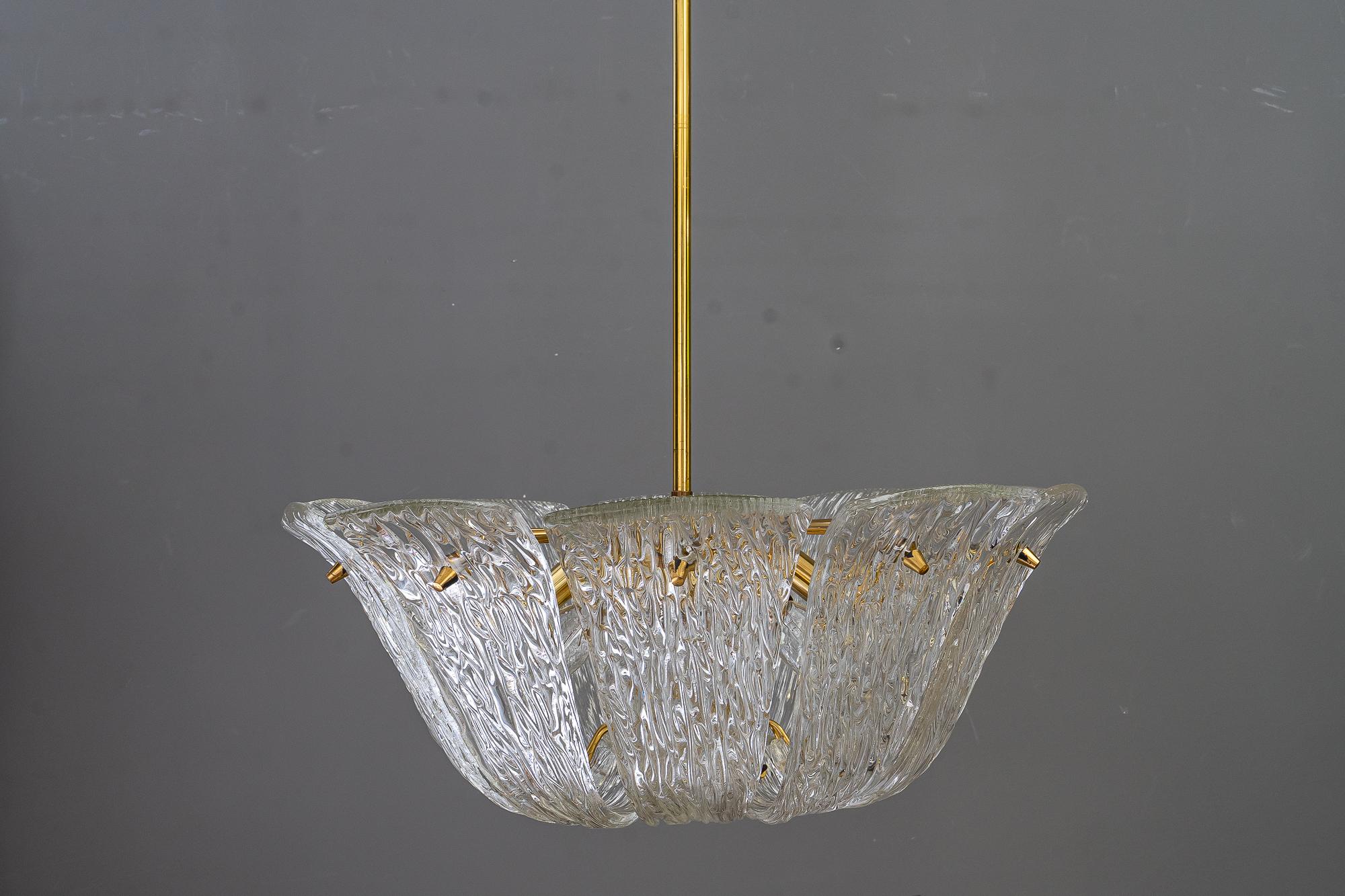 Lustre en verre texturé de Kalmar, Vienne, vers 1950
10 ampoules
Etat original