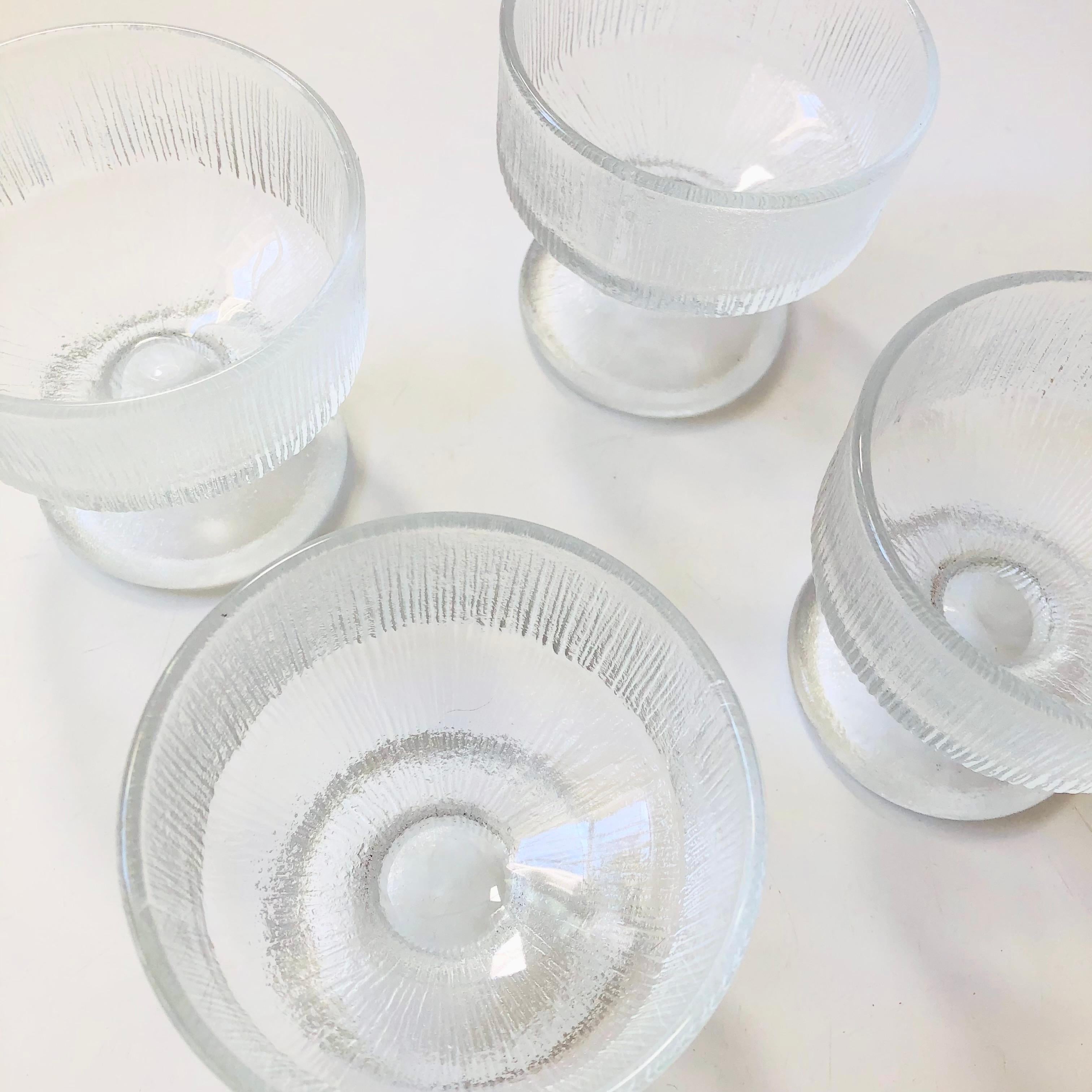 Verre Coupes en verre texturé - Lot de 4 en vente