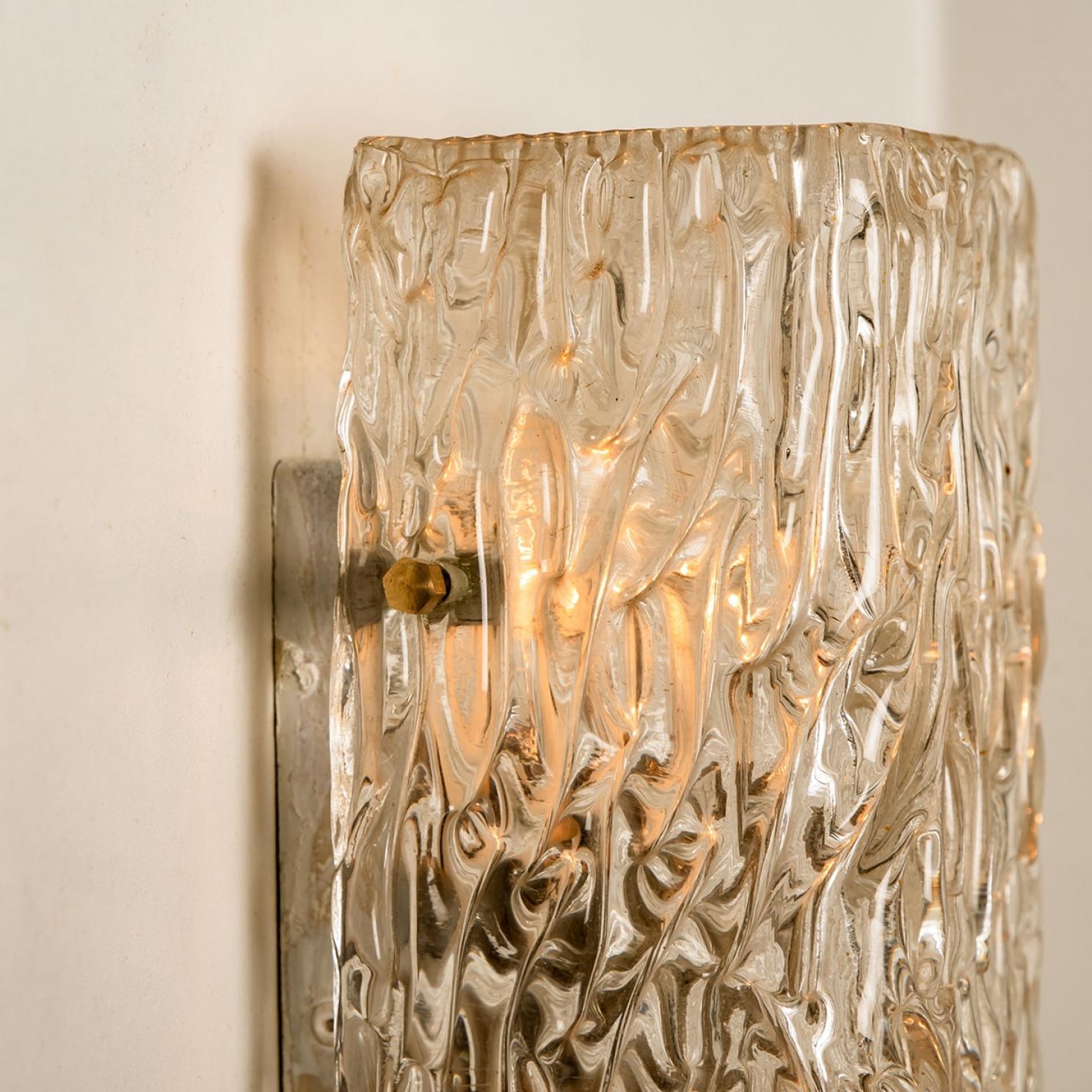Lampade da parete in vetro testurizzato di J.T. Kalmar, Austria, anni '1960 in vendita 1
