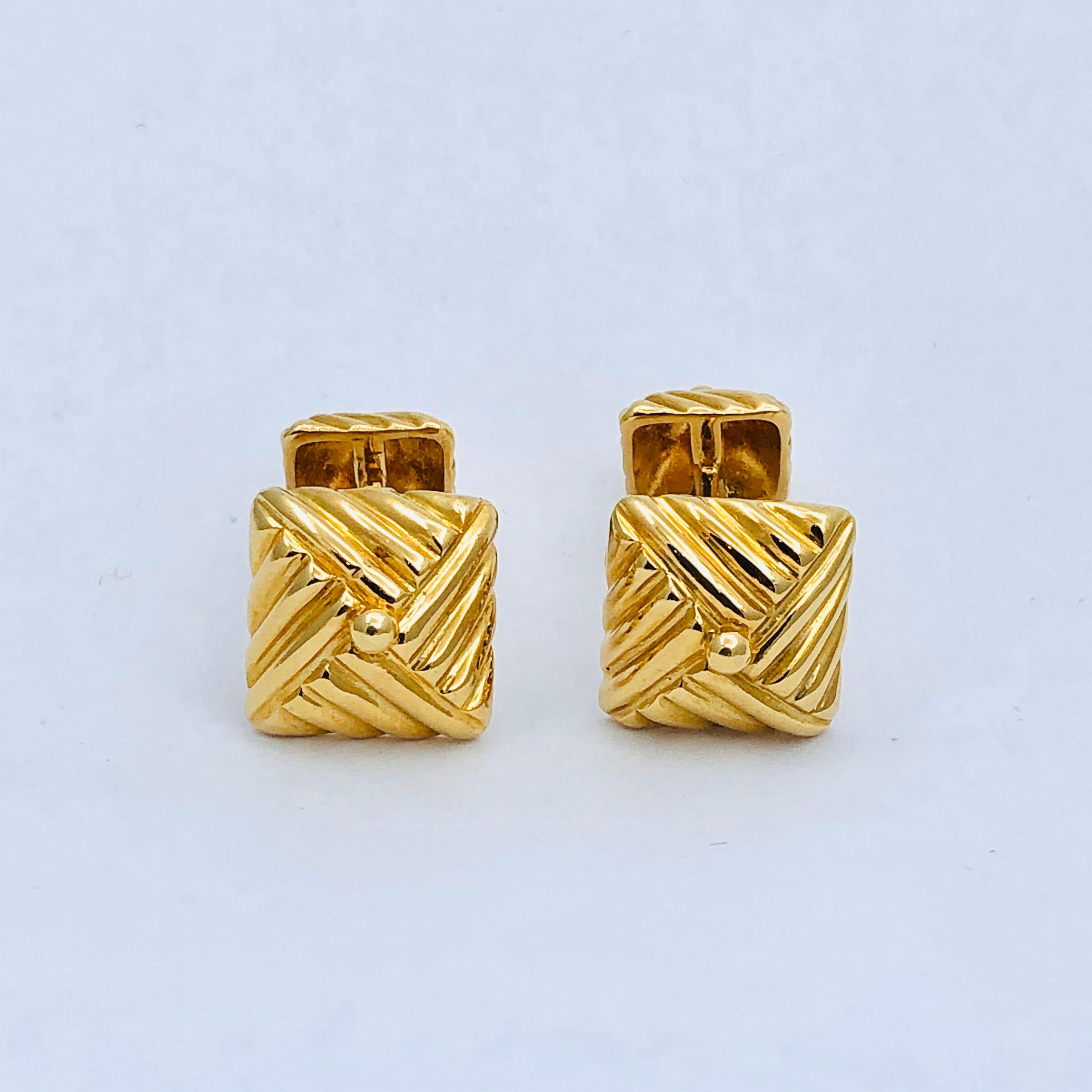 Textured Gold Cufflinks by Emis Beros In Good Condition For Sale In Palm Beach, FL
