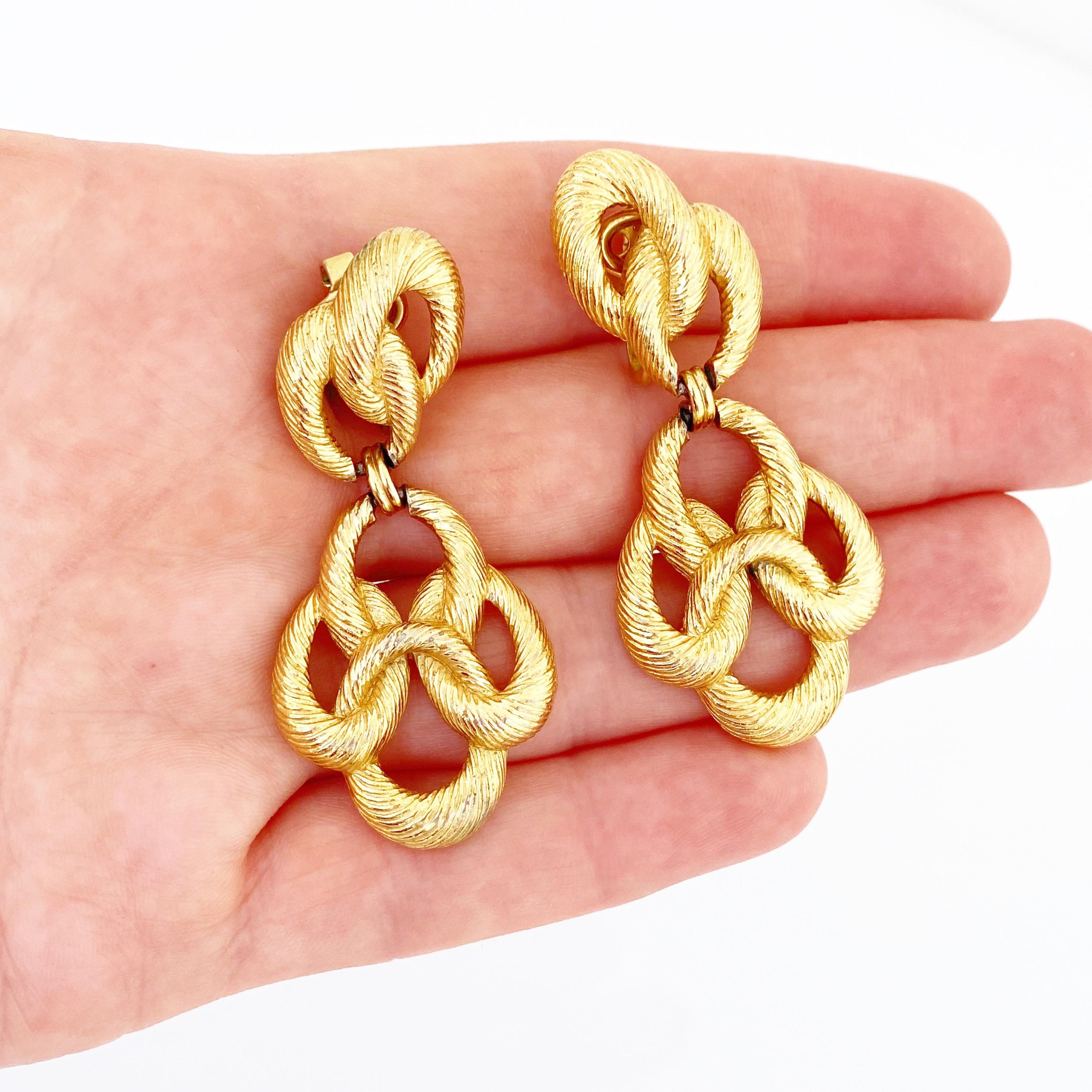 Modern Textured Gold Interlocking Rings Drop Earrings By Crown Trifari, 1960s