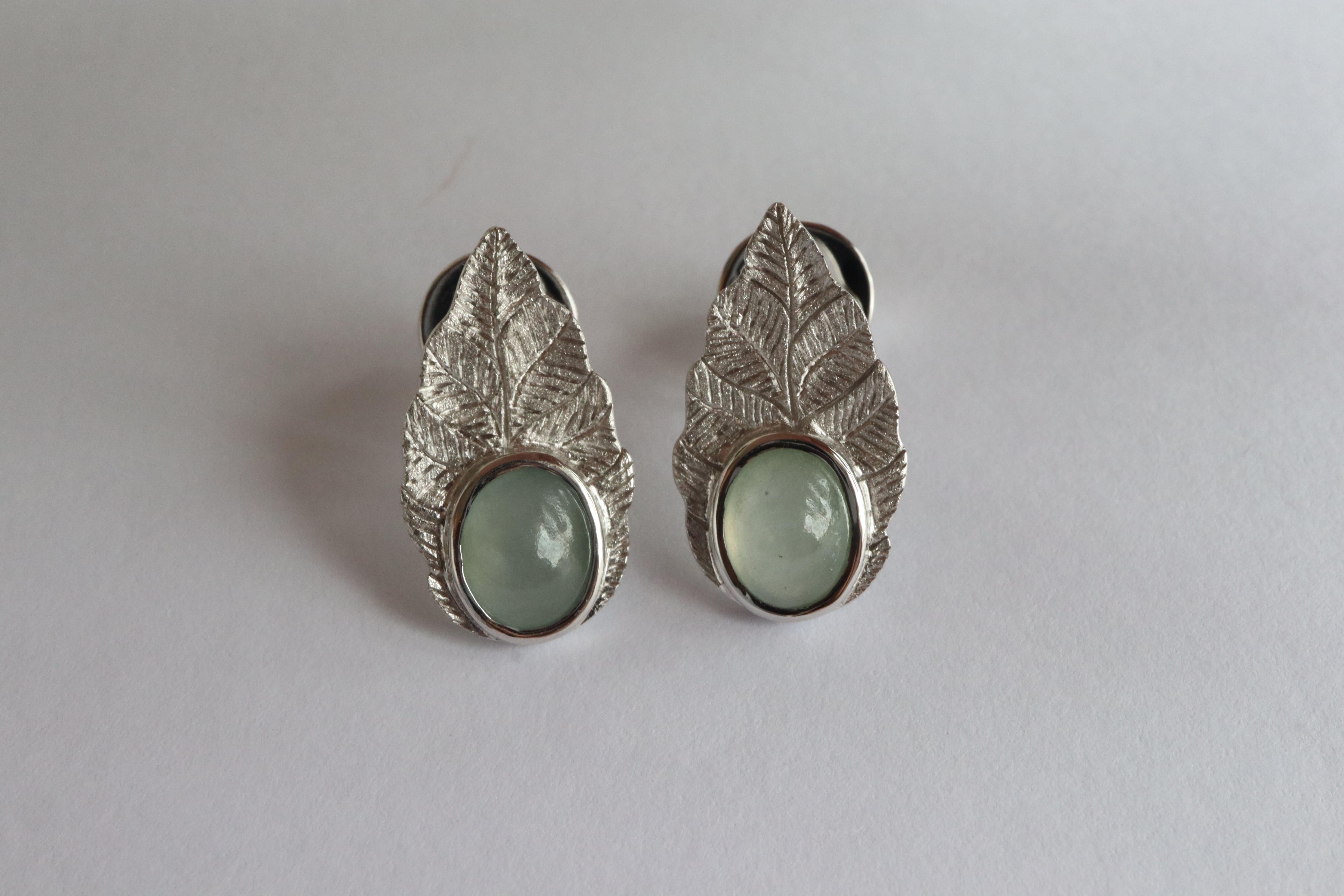 Women's Textured Gold Leaf Stud Earrings with Burmese Natural Type A Jade by Burma JARS For Sale