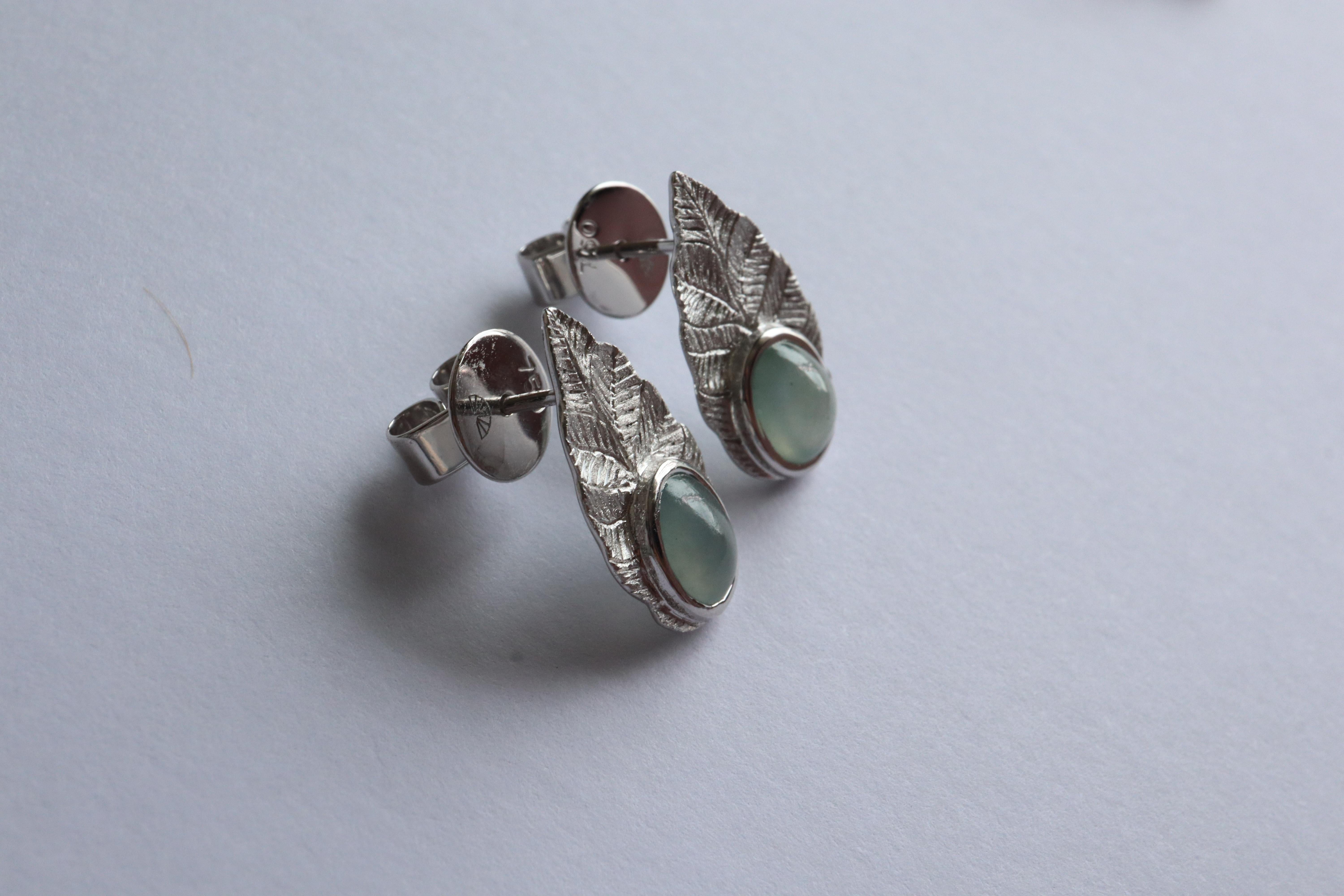 Textured Gold Leaf Stud Earrings with Burmese Natural Type A Jade by Burma JARS For Sale 3