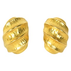 Boucles d'oreilles crevettes or texturé