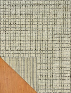 Textured Handmade Wool Rug in Silver Grey and Charcoal with Woven Grid Pattern