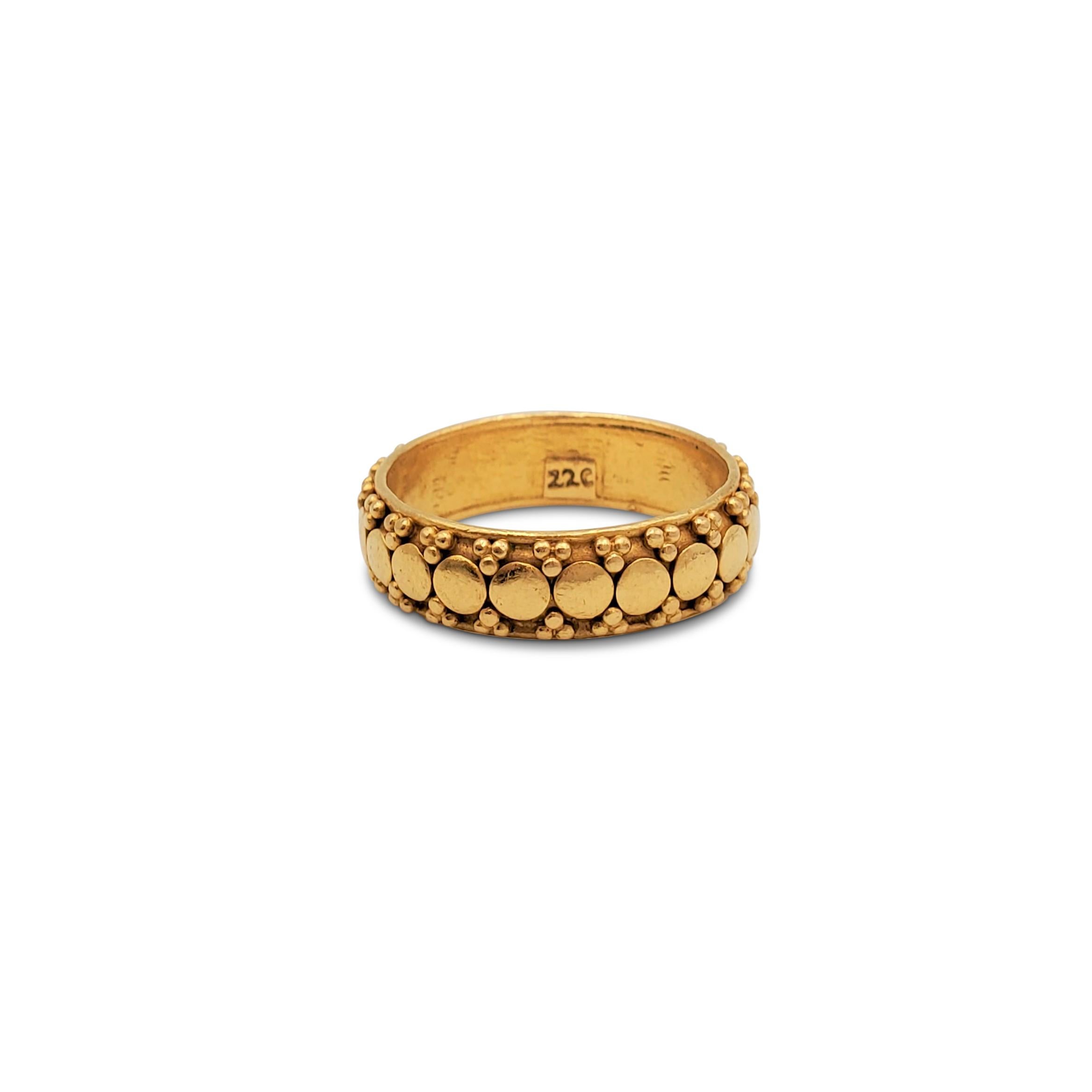Textured High Karat Gold Band In Excellent Condition In New York, NY