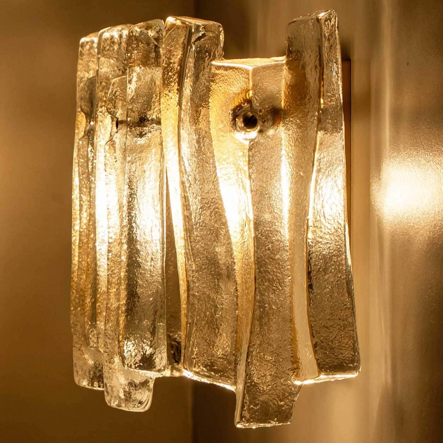 Textured Ice Glass and Brass Wall Light Kalmar, 1970 For Sale 4