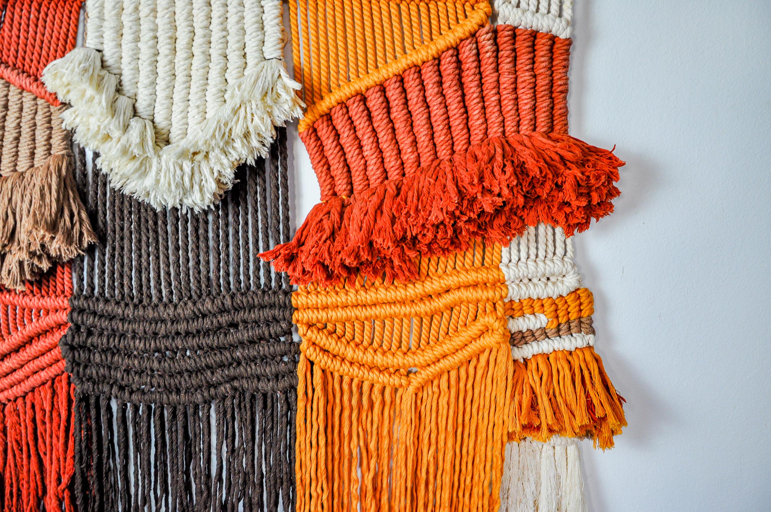 Wandbehang aus strukturiertem Macrame, Spanien, 1970er Jahre (Wolle) im Angebot