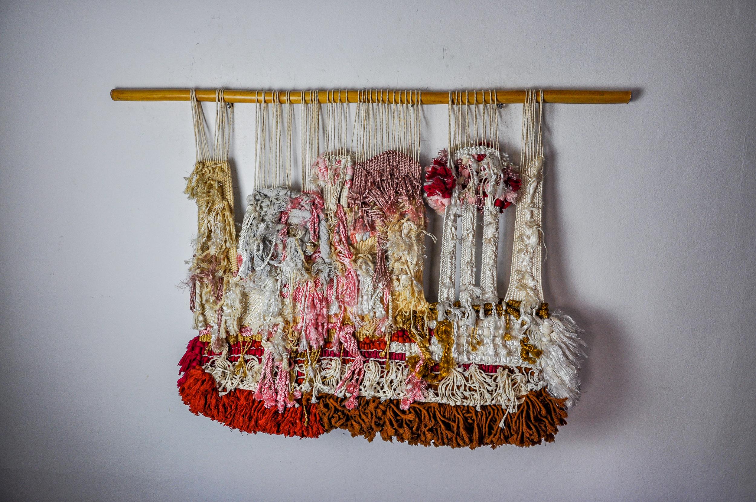 Wandbehang aus strukturiertem Macrame, Spanien, 1970er Jahre im Angebot 2
