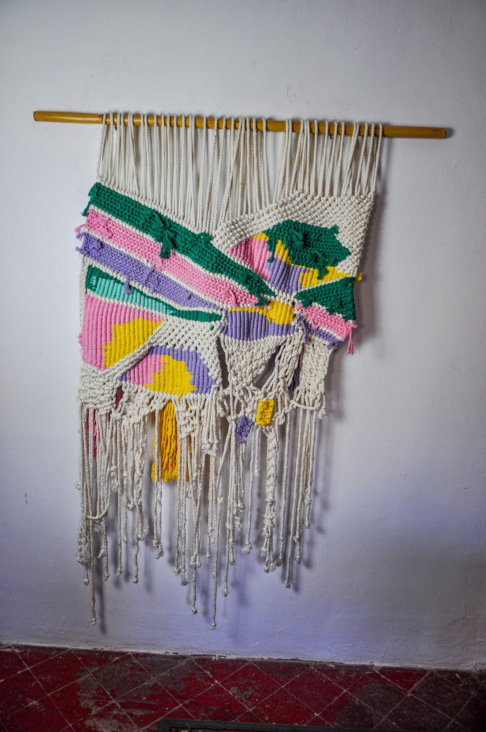 Wandbehang aus strukturiertem Macrame, Spanien, 1970er Jahre im Angebot 2