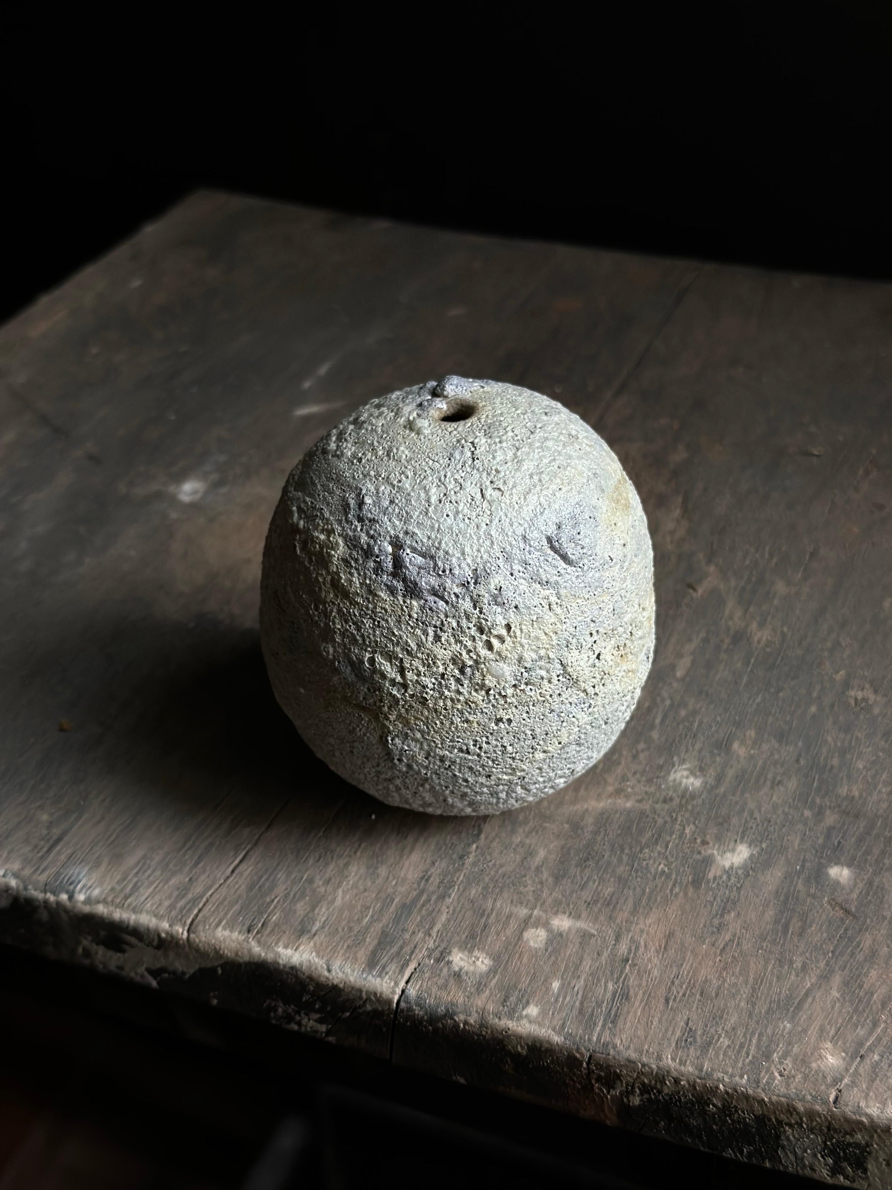 Vaso di gemme in lava vulcanica organica strutturata 2