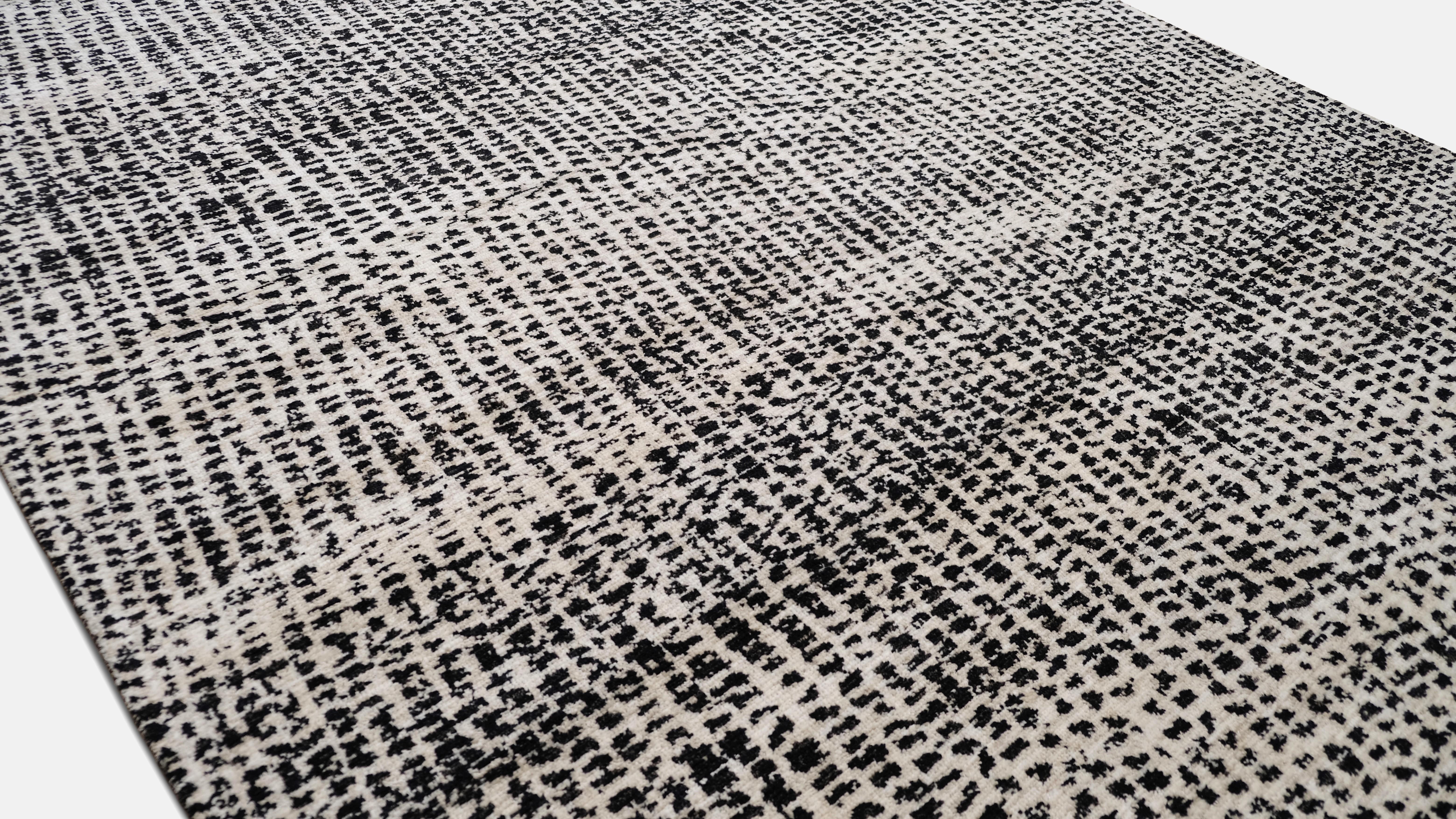 Modern Textured Pattern with Abstract Linear Black and Beige Wool Rug 8'10''x12'1'' For Sale