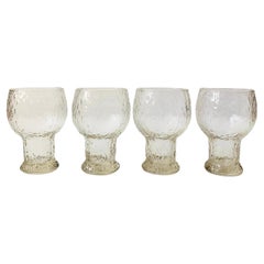 Vasos de pedestal texturizados - Set de 4