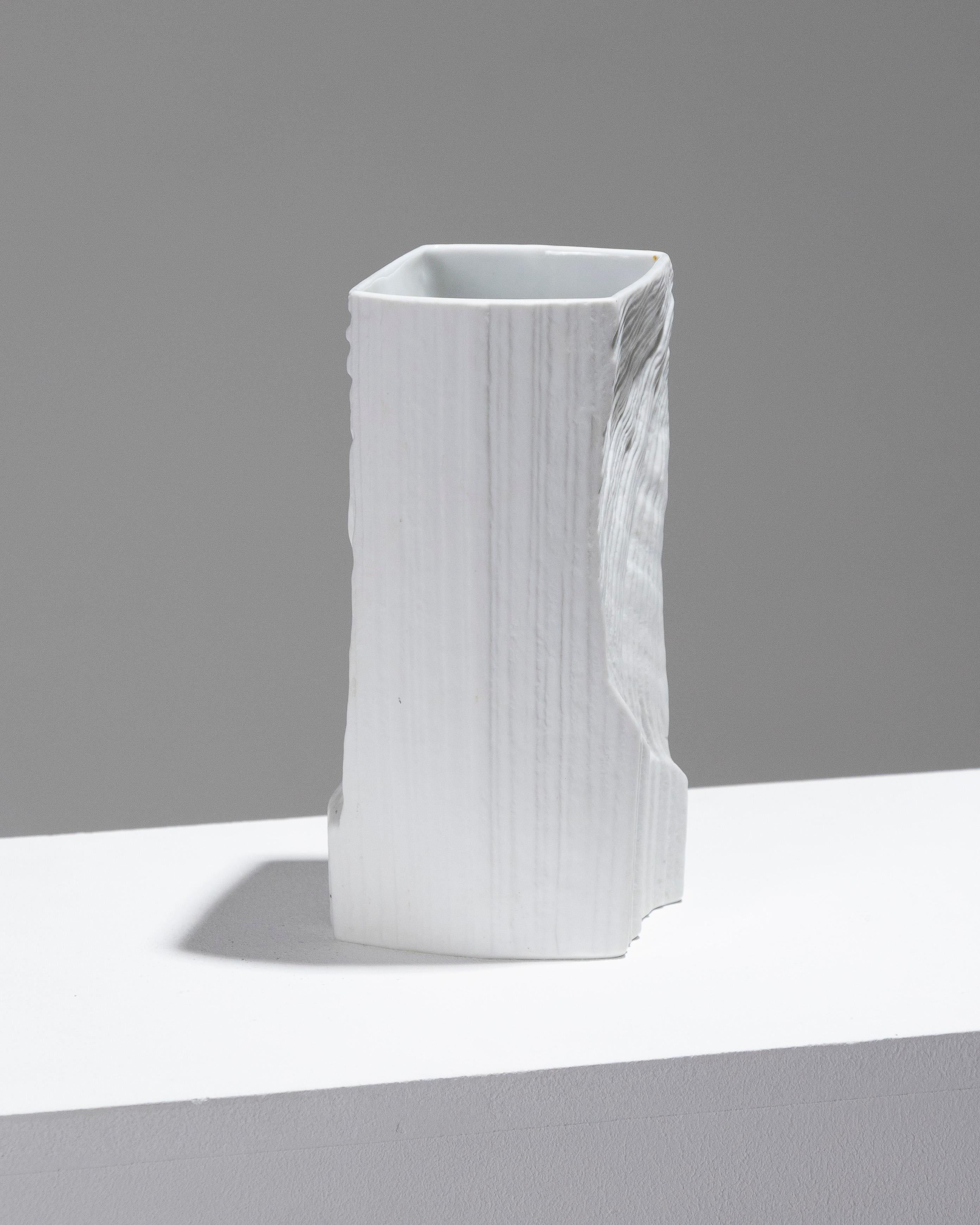 Vaso in porcellana strutturata, Martin Freyer, anni '80 in vendita 5