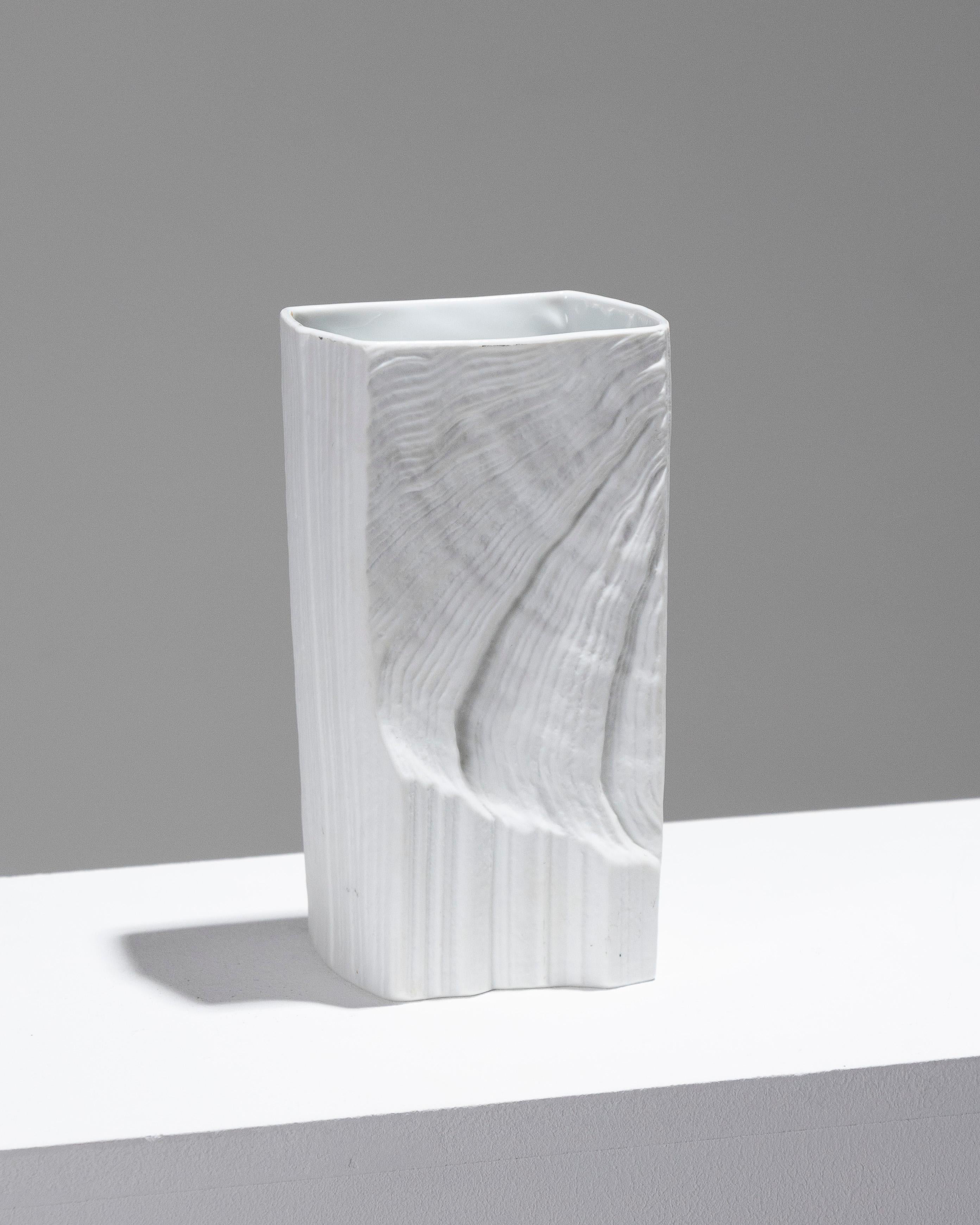 Vaso in porcellana strutturata, Martin Freyer, anni '80 in vendita 3