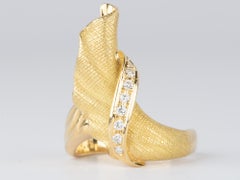 Unique Textured Ribbon Style Ring 18K Gold 7gram Wing Tip