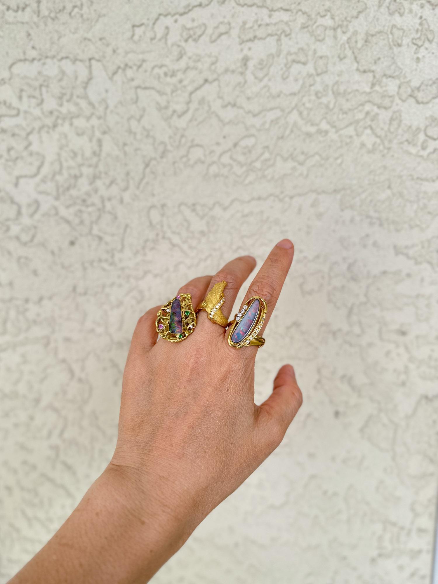 Textured Ribbon Wing Ring 18K Gold V1101 For Sale 5