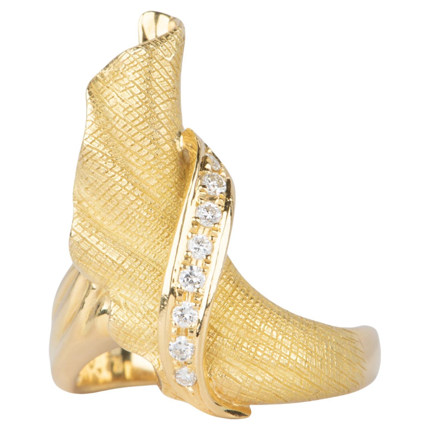 Textured Ribbon Wing Ring 18K Gold V1101 For Sale