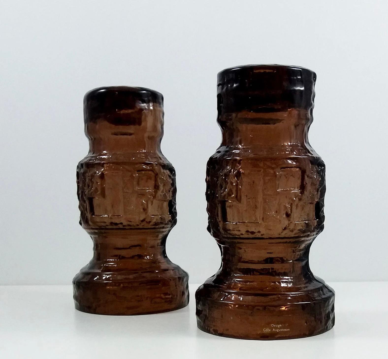 Textured Scandinavian Ruda Glasbruk mid-century brown glass candlesticks In Excellent Condition For Sale In East Quogue, NY