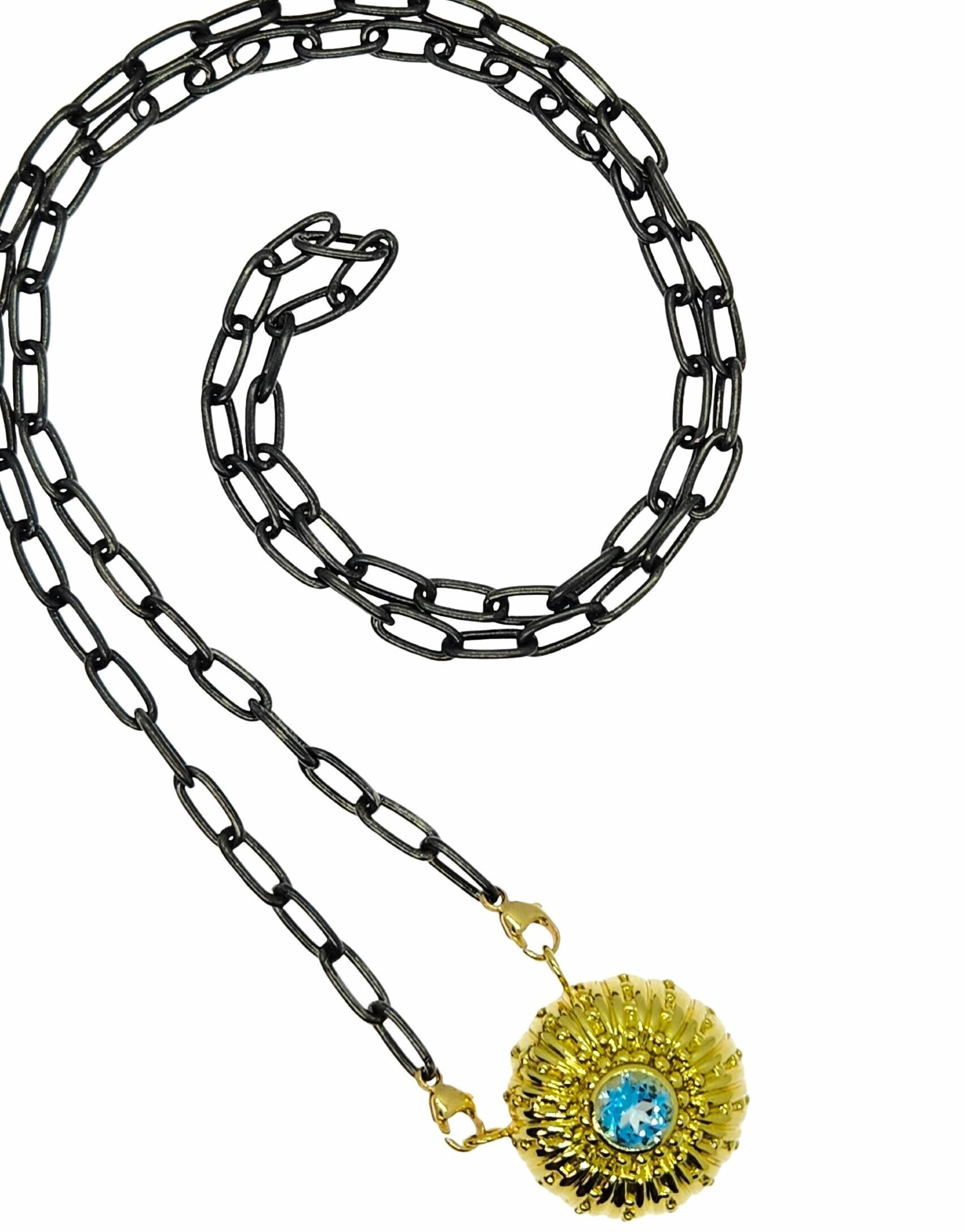 Contemporary Textured Sea Urchin Necklace with Ocean Blue Topaz Center and 18K Gold Necklace For Sale