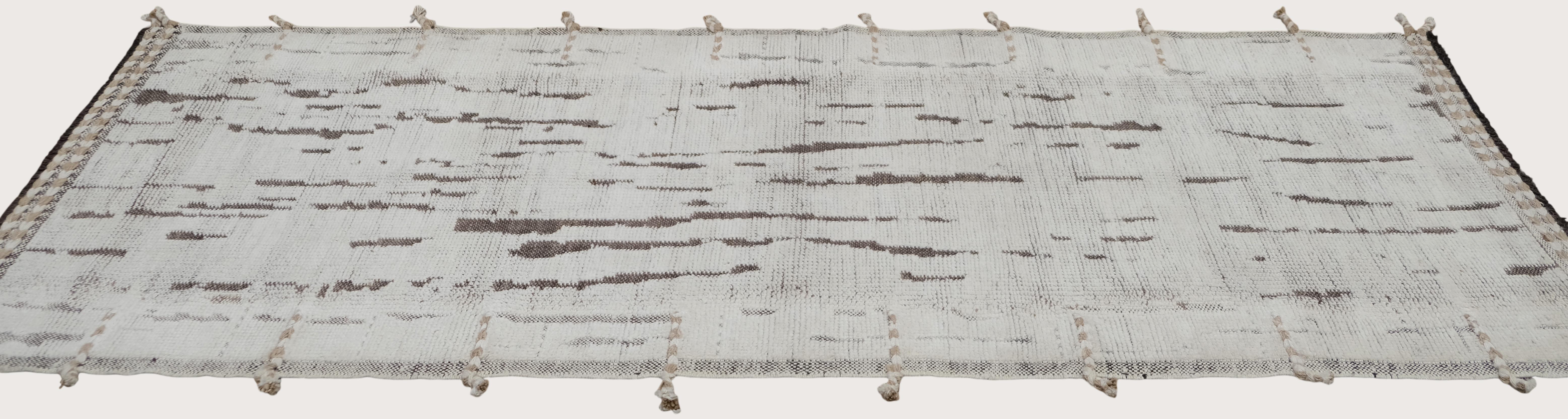 Texturierter, einfach gemusterter, handgeknüpfter Woll-Läufer 3'2''X8'10'' (Handgeknüpft) im Angebot