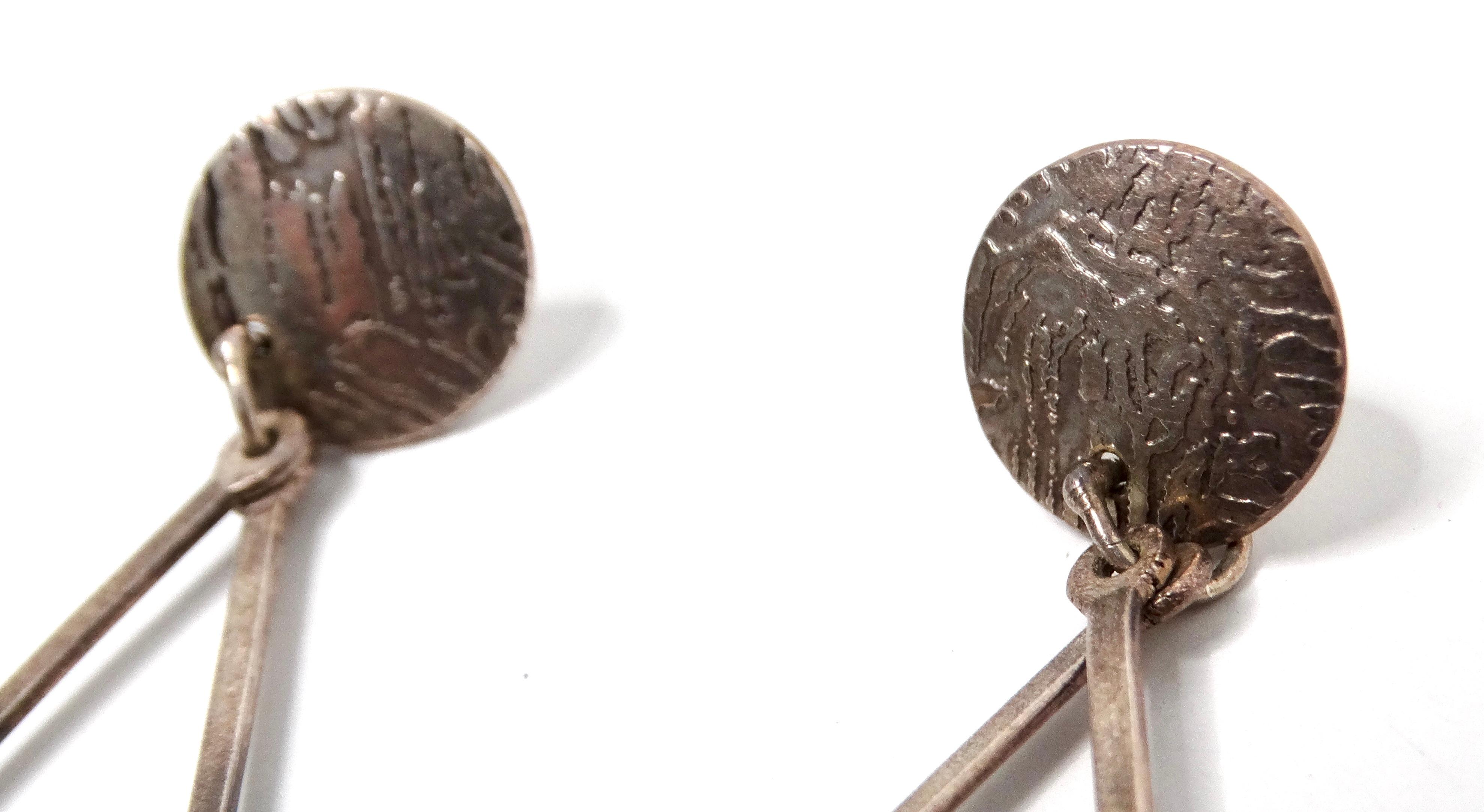 Pendientes colgantes geométricos Mod de plata de ley texturizada en Bastante bueno estado para la venta en Scottsdale, AZ