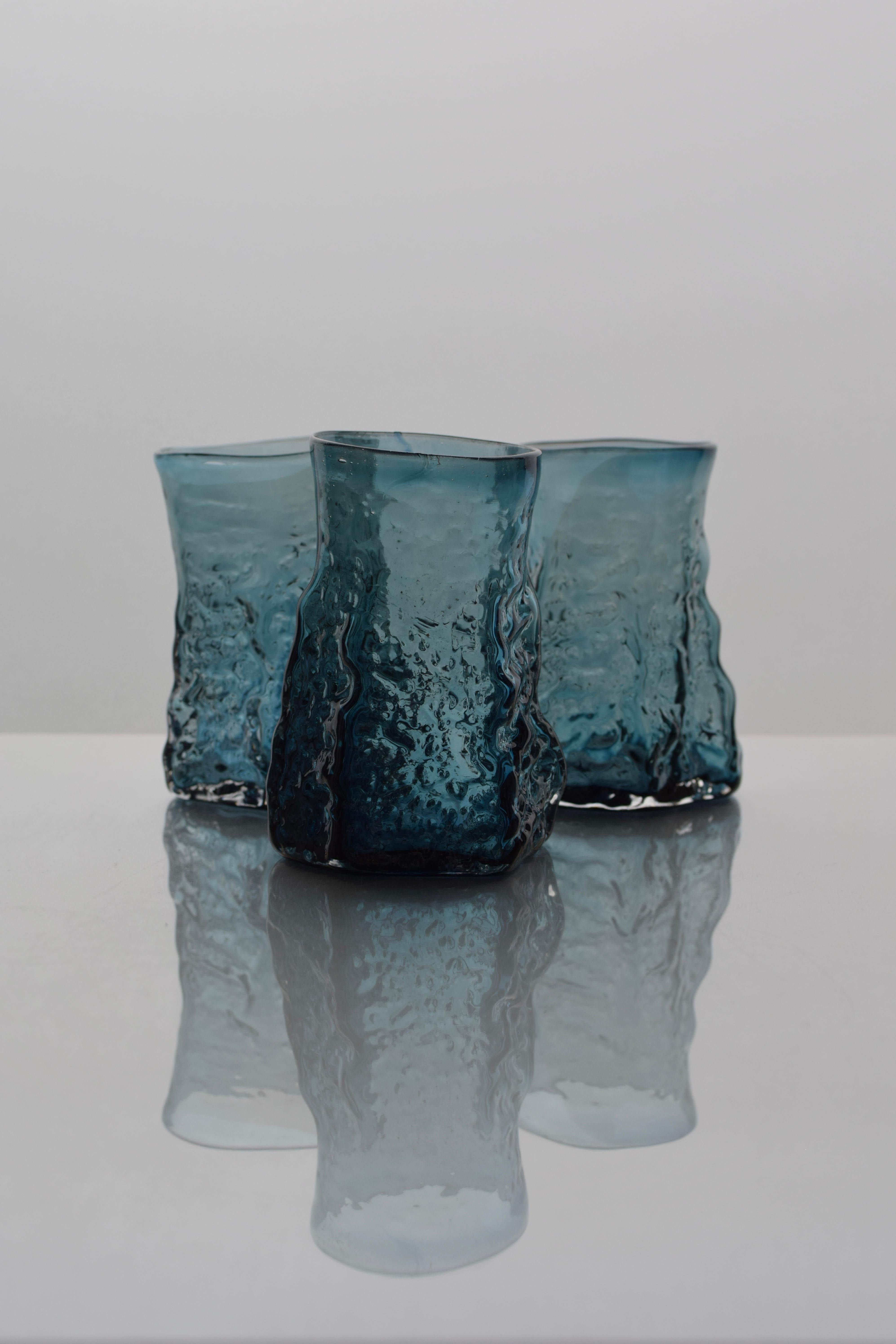 Texturierte Trinkgläser Trinkglas von James Carcass Glaskünstler (Moderne) im Angebot