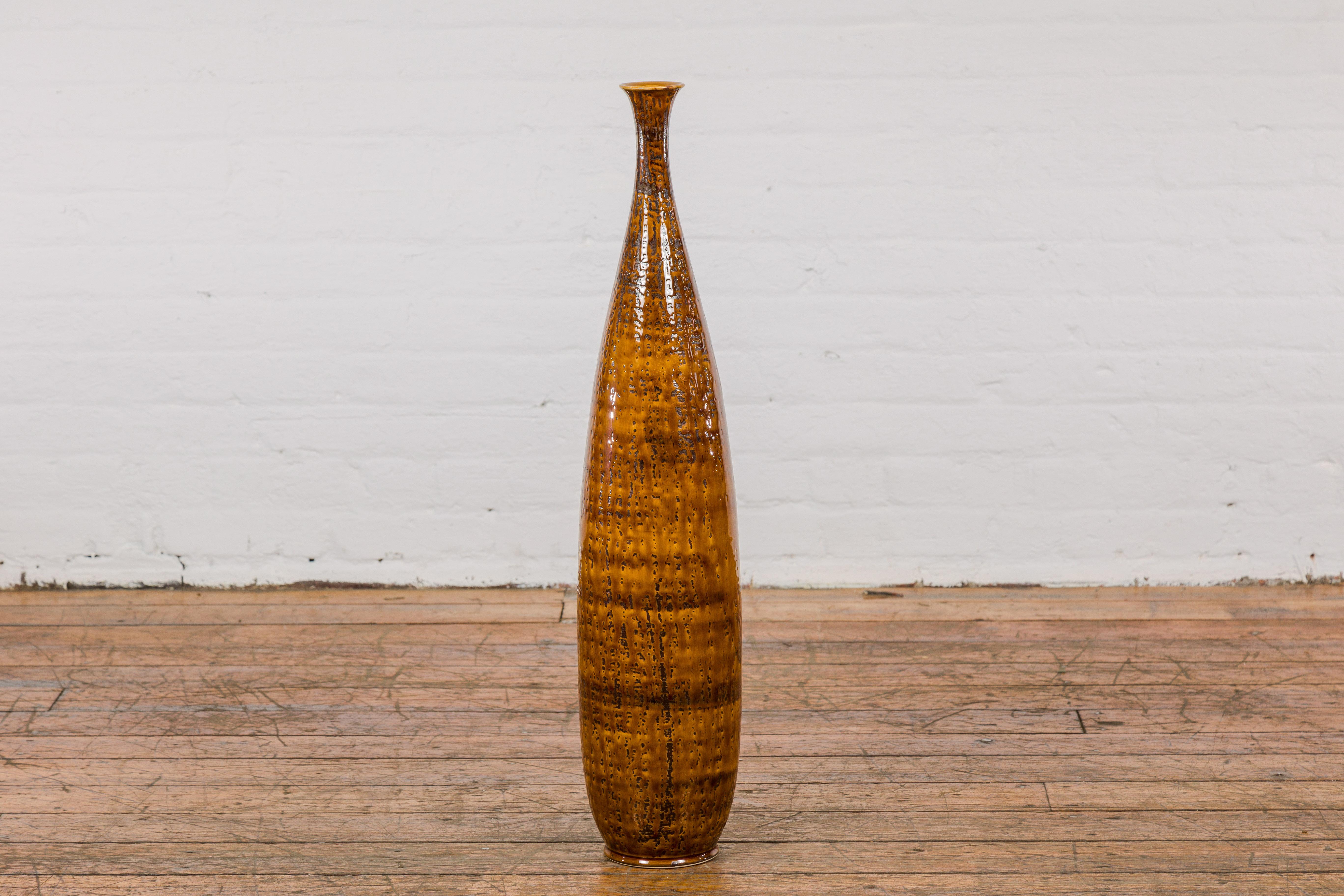 Grand vase texturé bicolore Brown à ouverture étroite, Elegance en vente 5