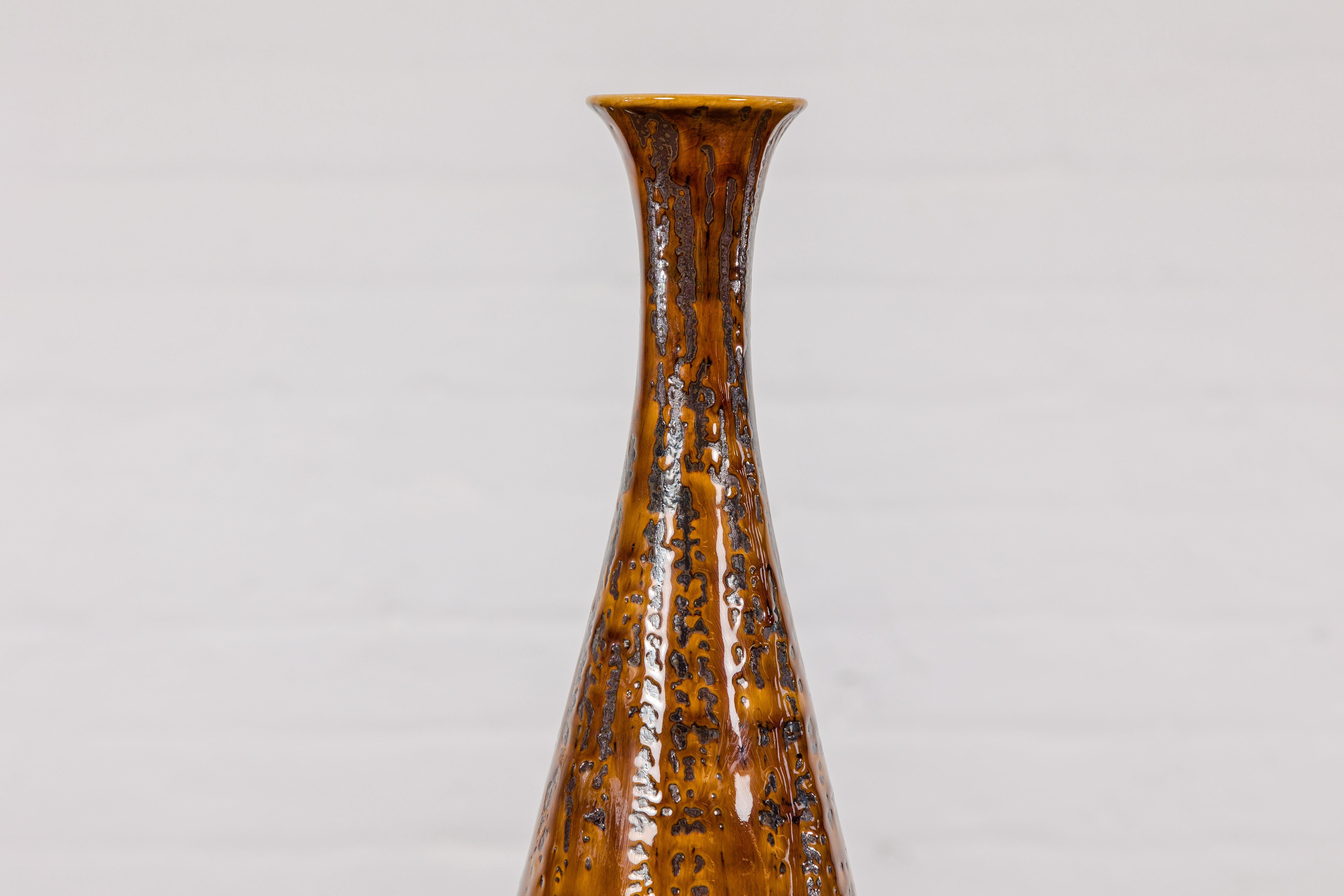 Textured Two-Tone Brown Tall Vase with Narrow Mouth, Elegant Home Decor In Excellent Condition For Sale In Yonkers, NY