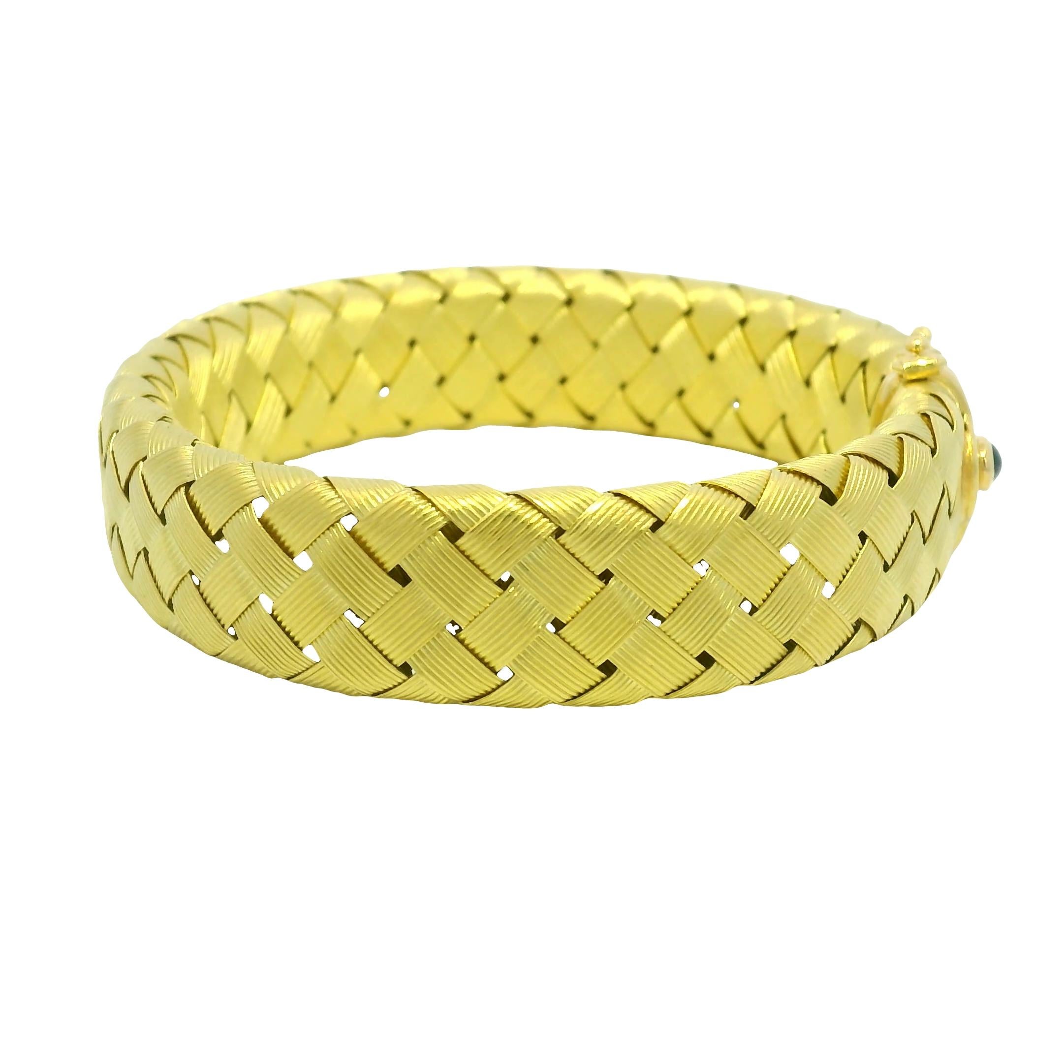 Texturiertes gewebtes 18-Karat-Cabochon-Saphir-Armband Vorrätig im Zustand „Hervorragend“ im Angebot in Boca Raton, FL