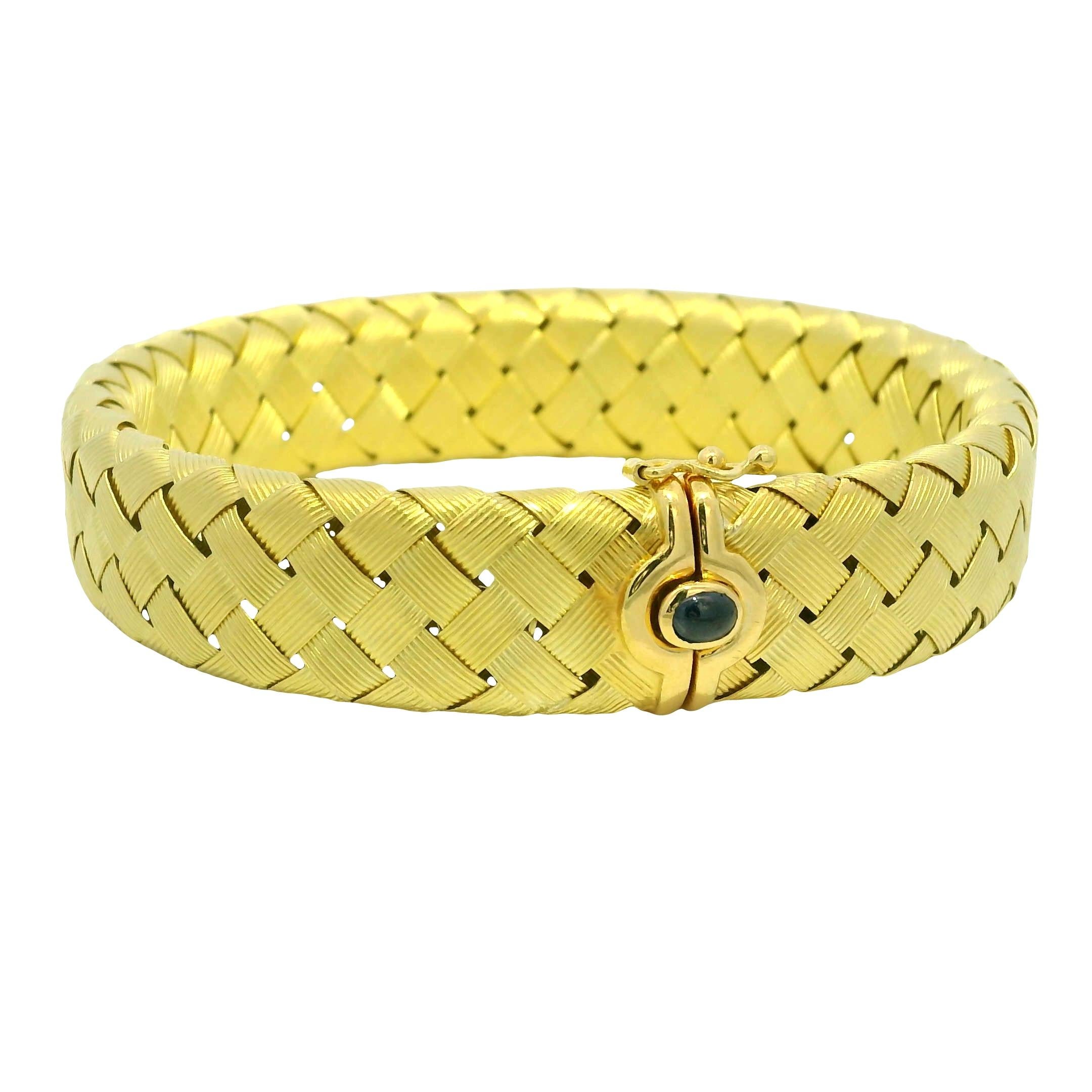 Texturiertes gewebtes 18-Karat-Cabochon-Saphir-Armband Vorrätig Damen im Angebot