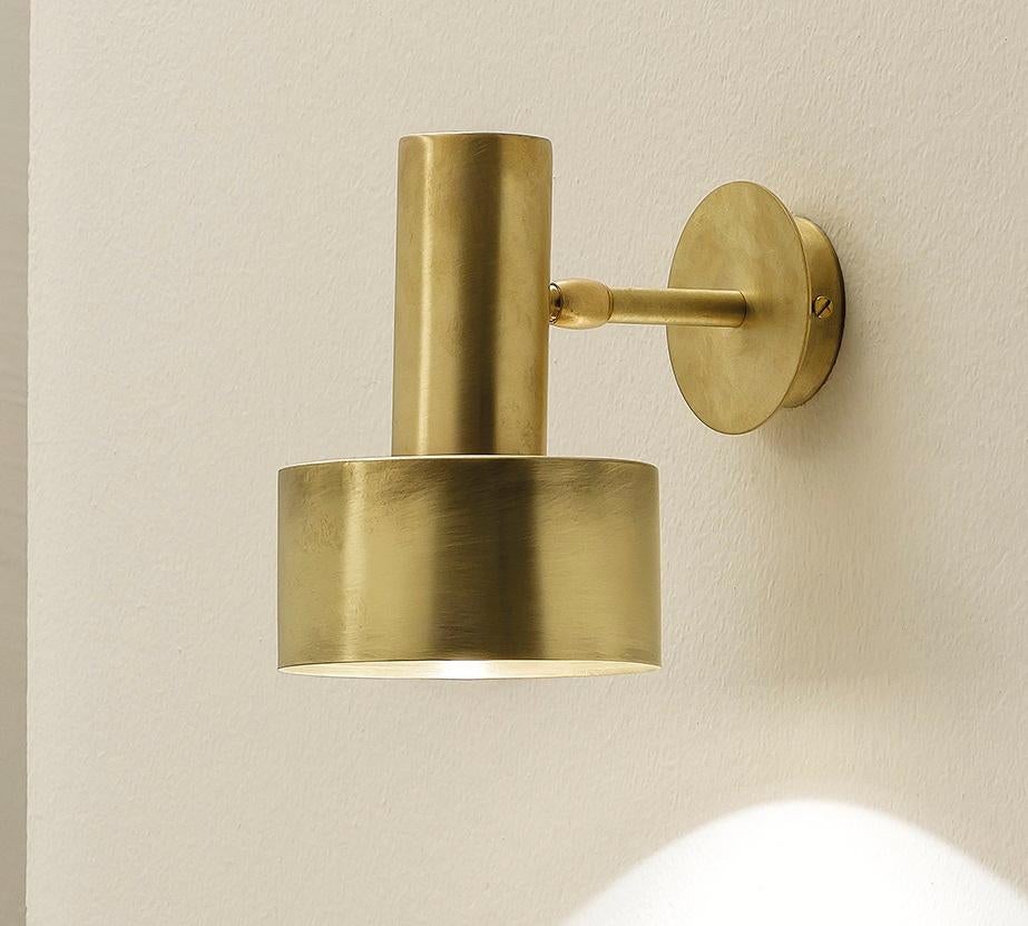 TF460 Wall Lamp in Satin Brass with Orientable Two-Element Diffuser by Daluce
Dimensions: D 20 x 12,5 x H 17,5 cm. 
Materials: Brass.

Available in different finish options: light satin burnished brass, medium satin burnished brass, and dark satin