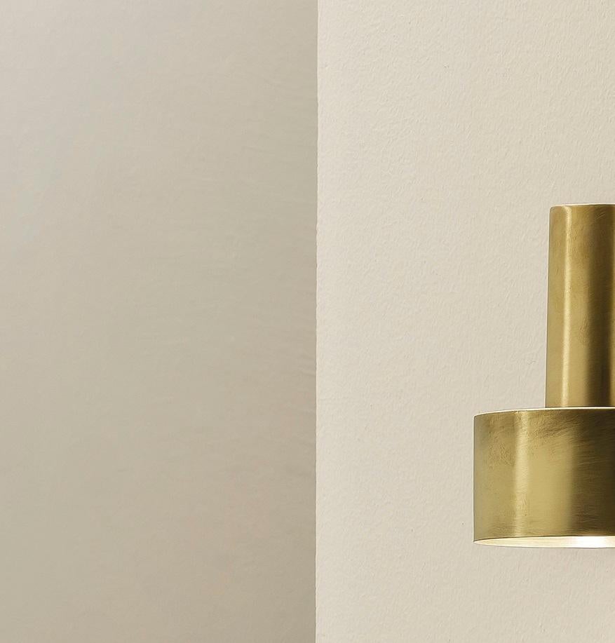 TF460 Wall Lamp in Satin Brass with Orientable Two-Element Diffuser by Daluce In condizioni Nuovo in vendita a Geneve, CH