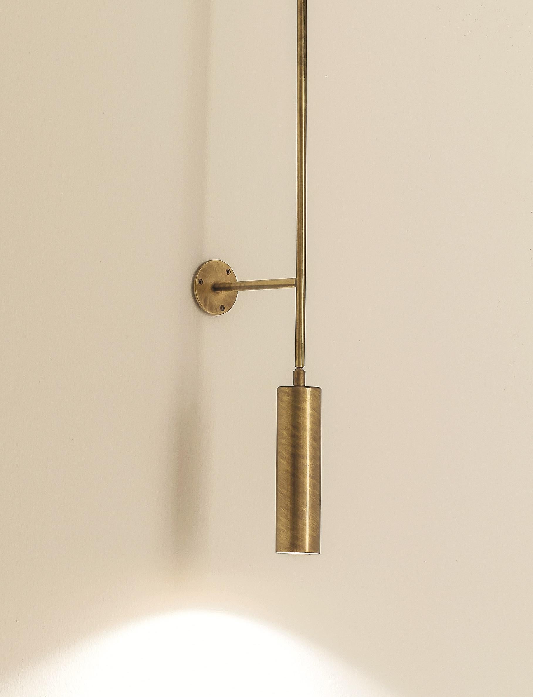 Italiano TF511 Ceiling Lamp in Satin Brass with an Orientable Tubular Diffuser by Daluce in vendita