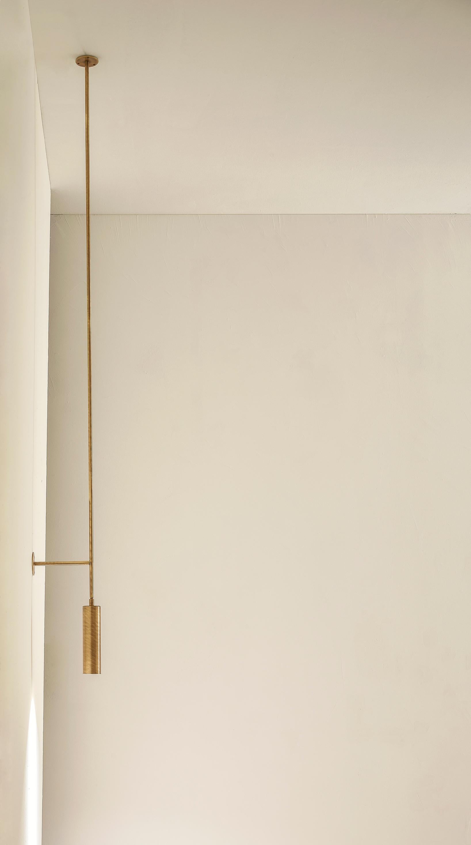 XXI secolo e contemporaneo TF511 Ceiling Lamp in Satin Brass with an Orientable Tubular Diffuser by Daluce in vendita