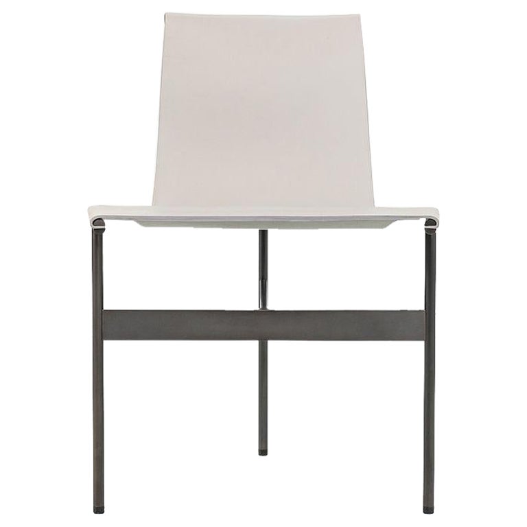 Sedia da pranzo TG-10 in pelle grigio fumo con struttura annerita in vendita