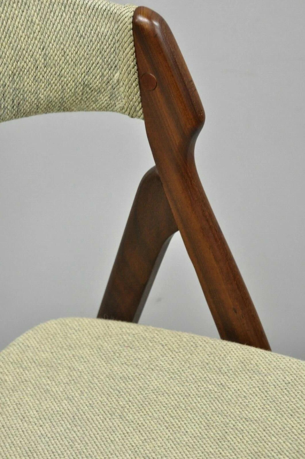 T.H. Harlev Farstrup - Sedia da pranzo a telaio ad A in teak danese del Mid Century Modern In condizioni buone in vendita a Philadelphia, PA