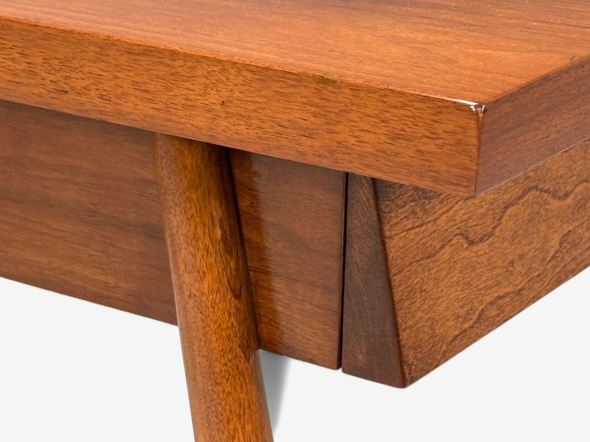 T.H. Robsjohn-Gibbings, American Modern, Mahogany, End Tables, USA, 1950s en vente 5