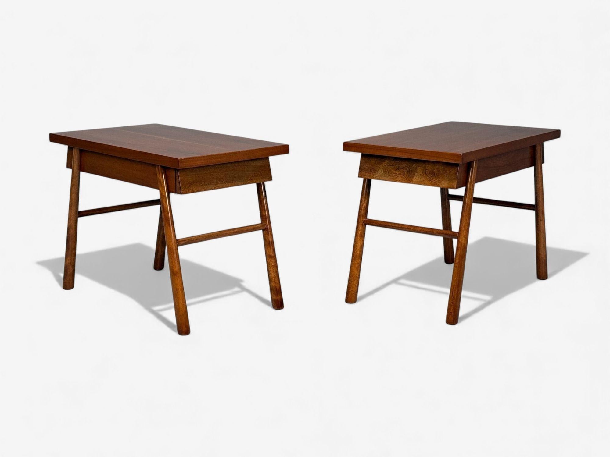 T.H. Robsjohn-Gibbings, American Modern, Mahogany, End Tables, USA, 1950s en vente 2