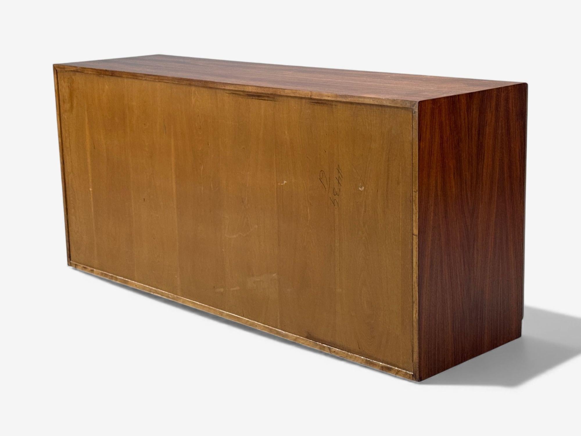 T.H. Robsjohn-Gibbings, American Modern, Walnut, Dresser, USA 1960s in vendita 4