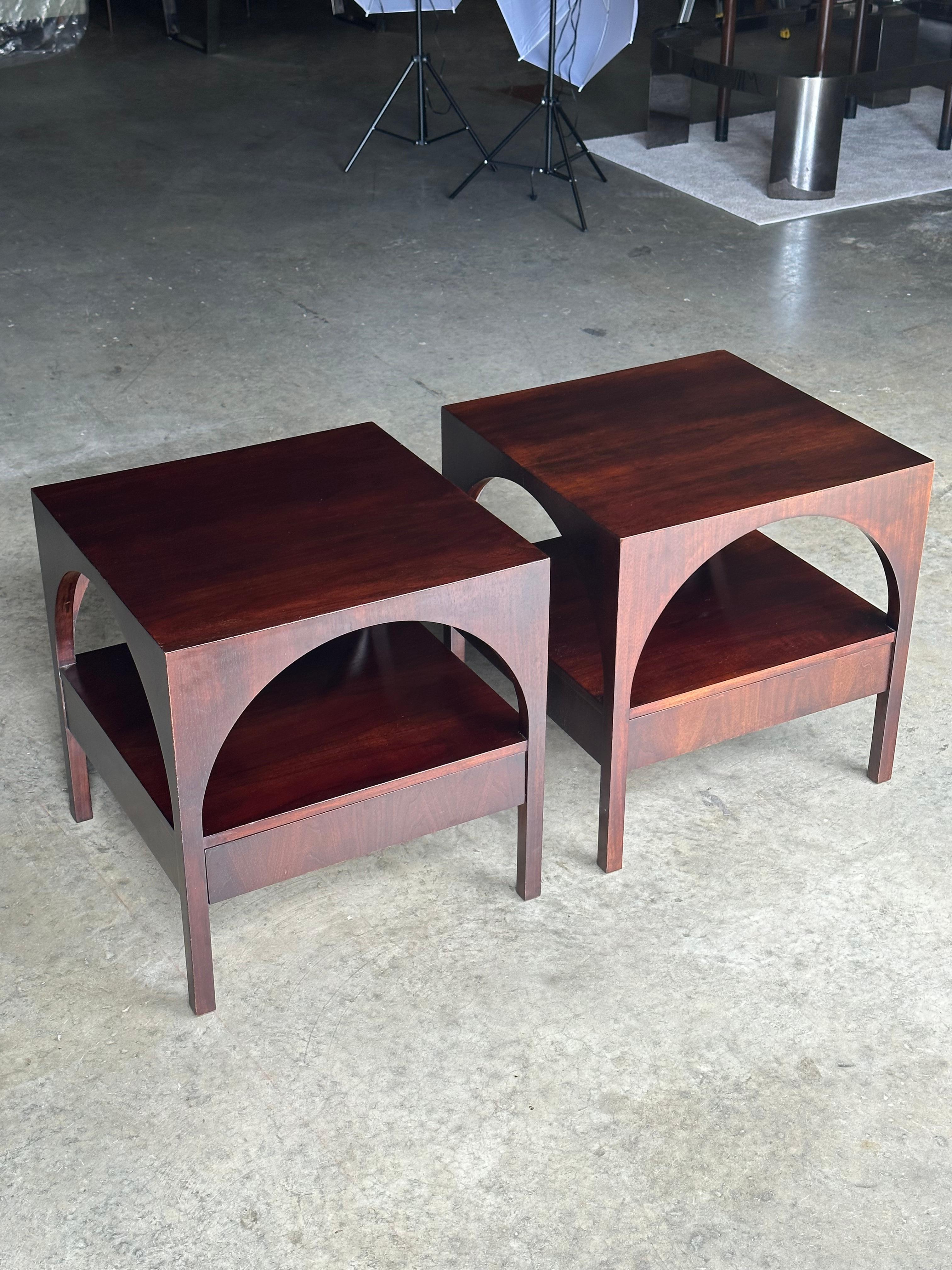 Mid-20th Century T.H. Robsjohn-Gibbings Arch Colosseum Side Tables / Nightstands for Widdicomb