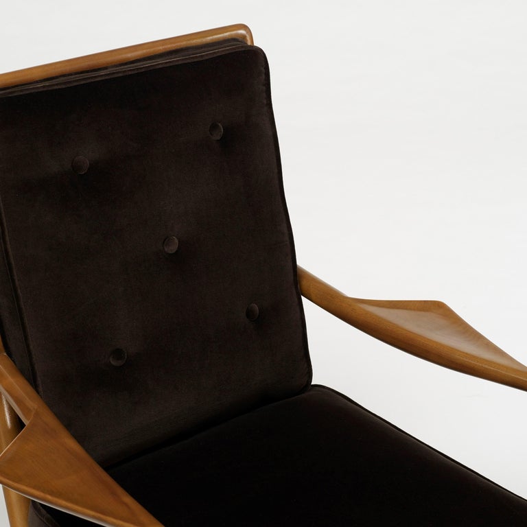 T.H. Robsjohn-Gibbings Arm Lounge Chair In Good Condition For Sale In Dallas, TX