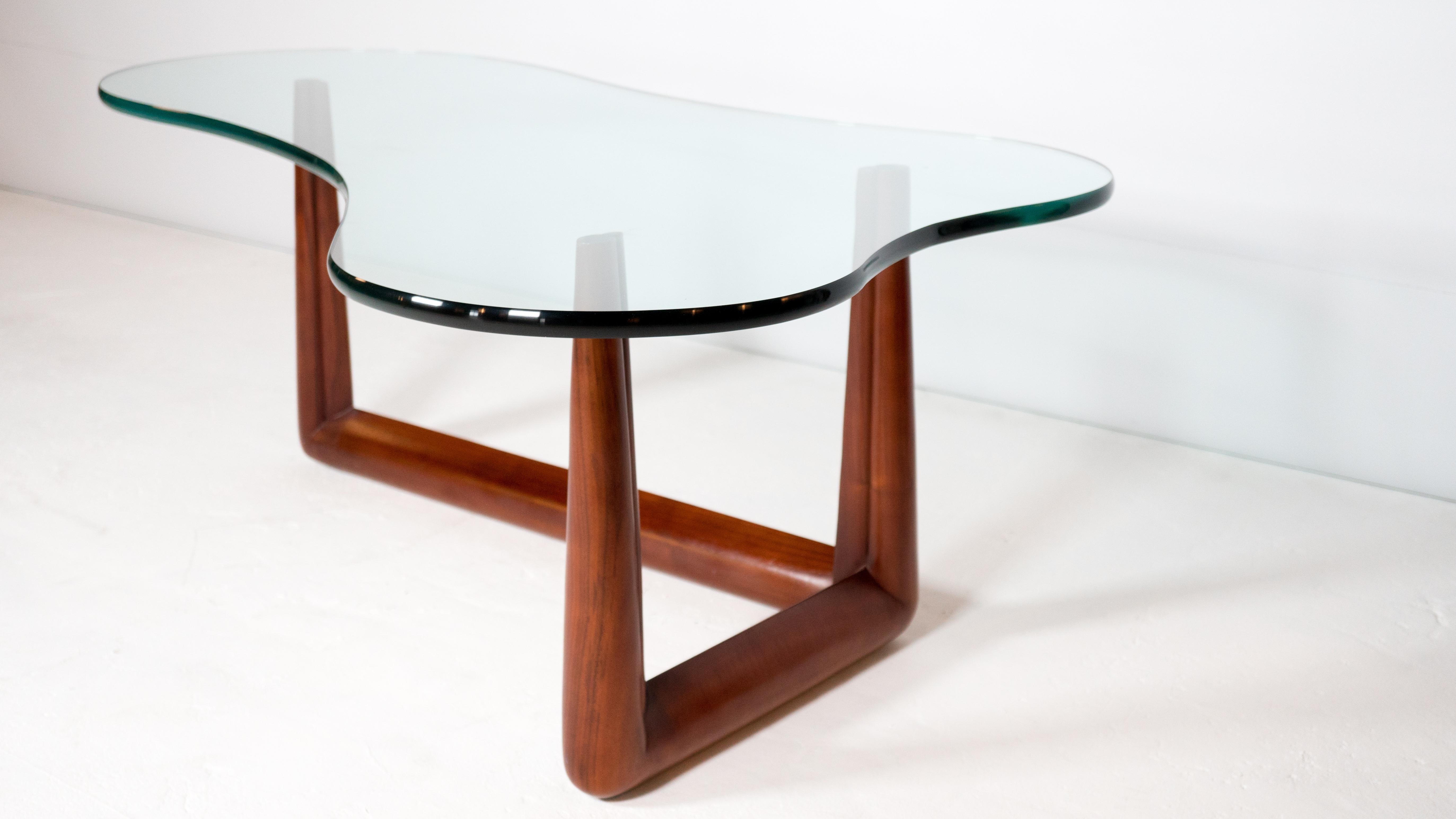 T.H. Robsjohn-Gibbings Biomorphic Coffee Table In Good Condition For Sale In Boston, MA